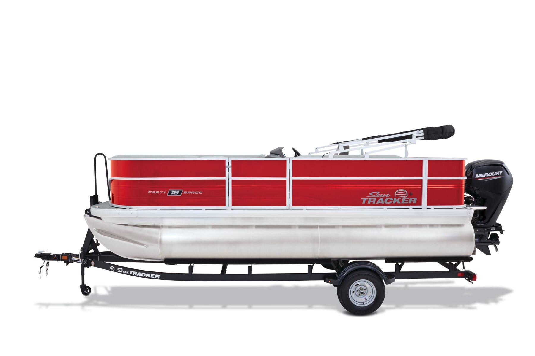 2026 Sun Tracker Party Barge 18 DLX Gallery