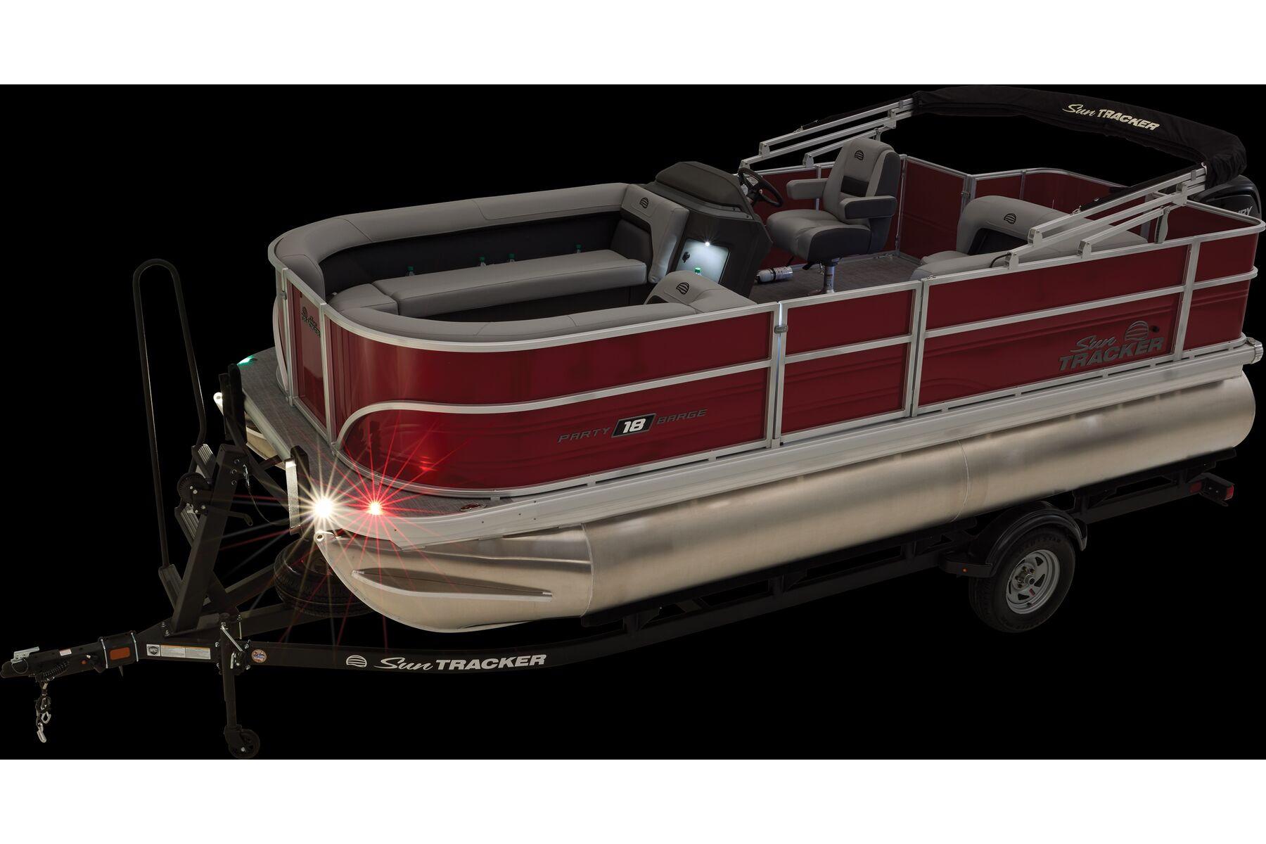2026 Sun Tracker Party Barge 18 DLX Gallery
