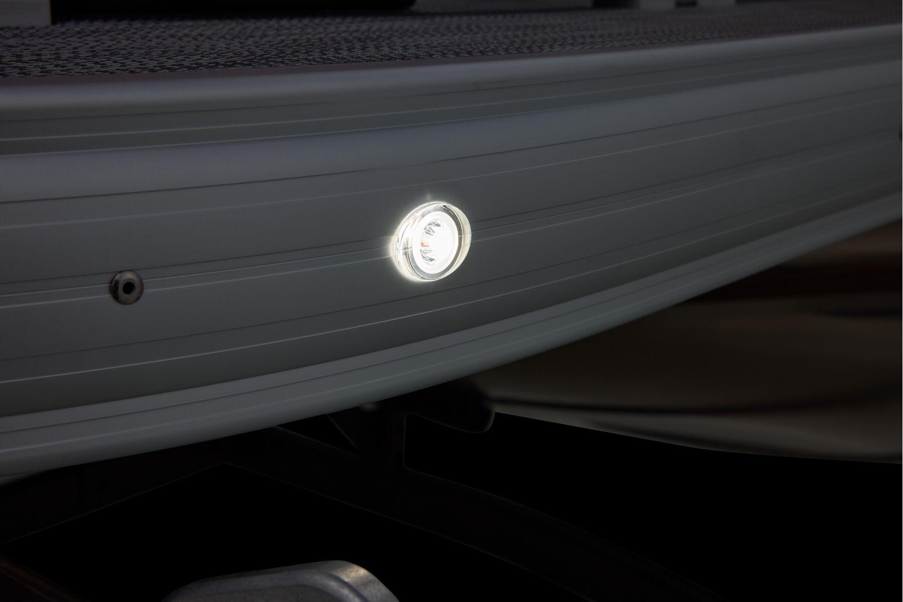 2026 Sun Tracker Party Barge 18 DLX Gallery