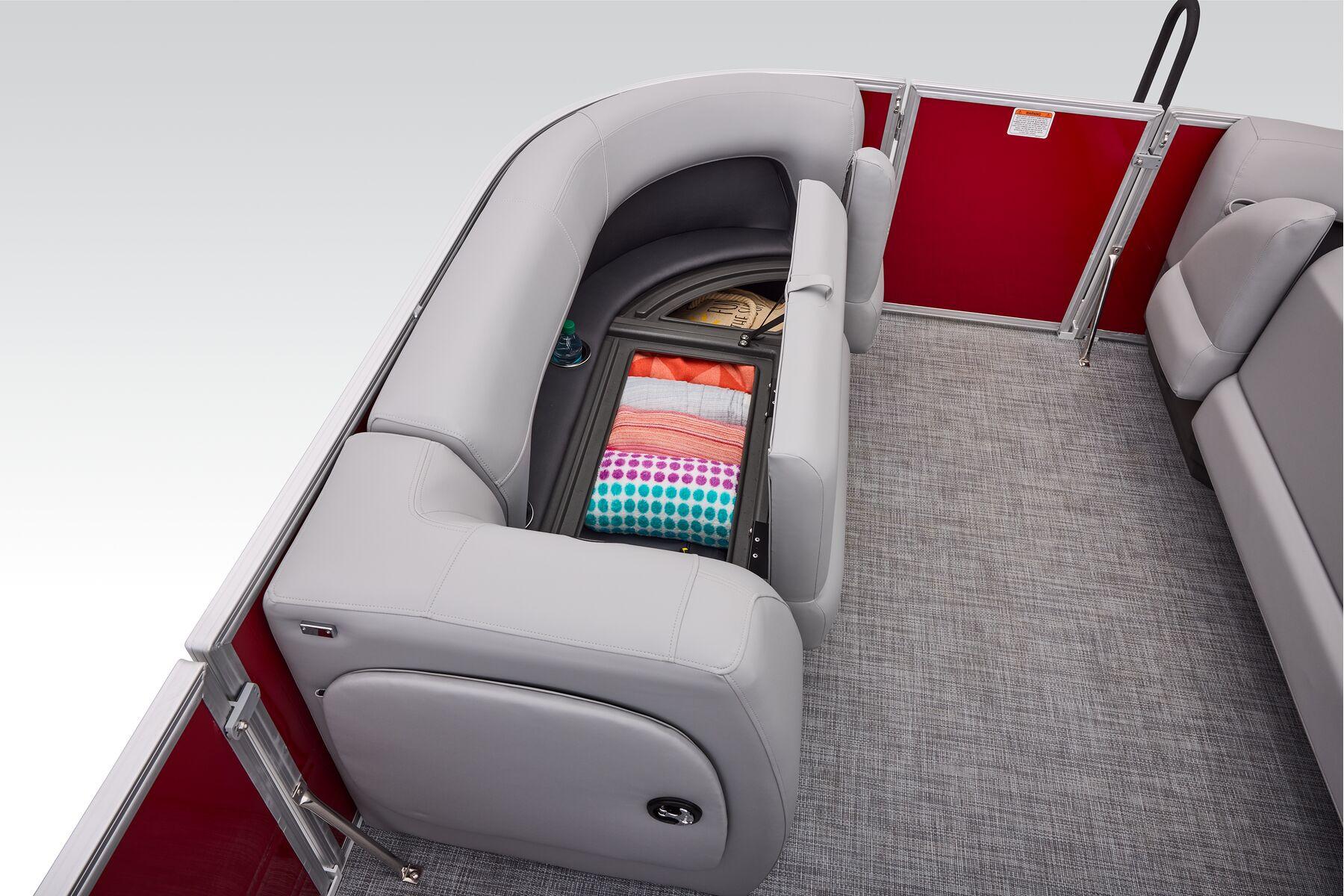 2026 Sun Tracker Party Barge 18 DLX Gallery