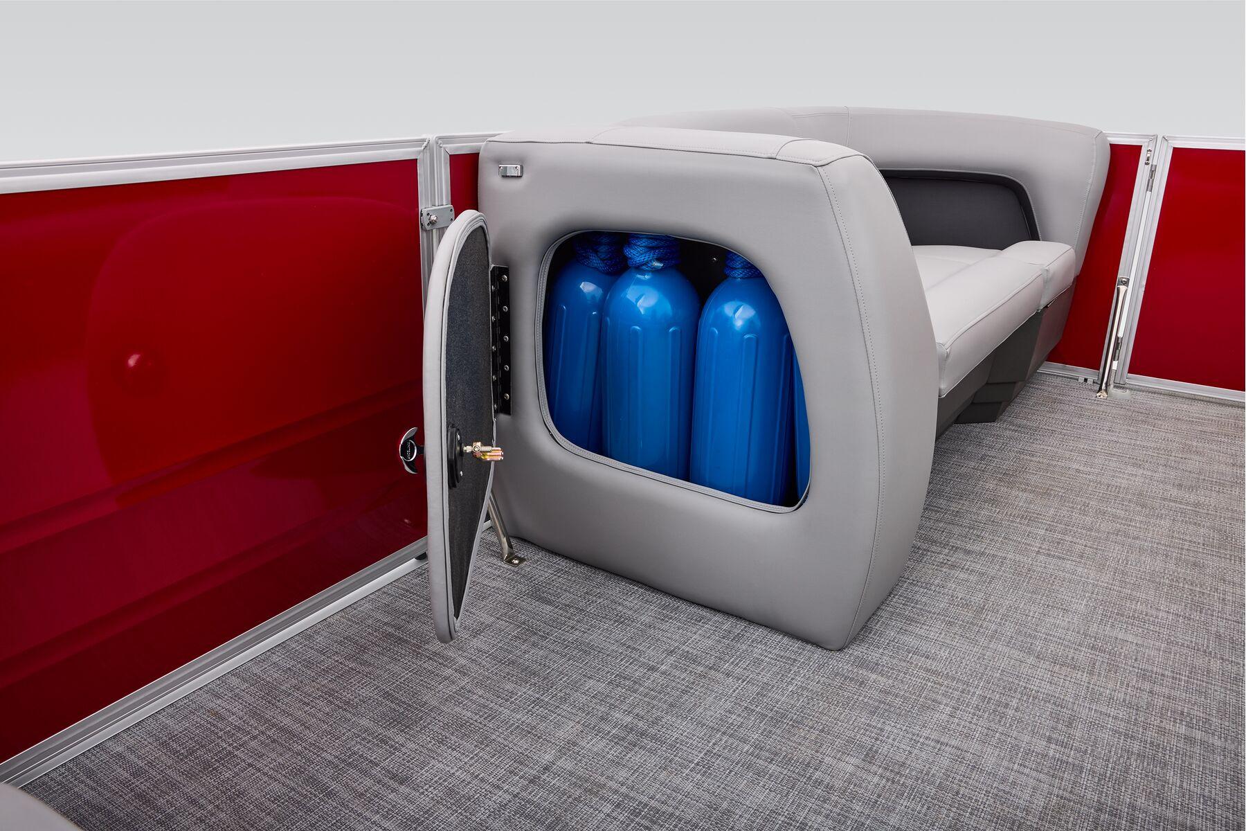 2026 Sun Tracker Party Barge 18 DLX Gallery