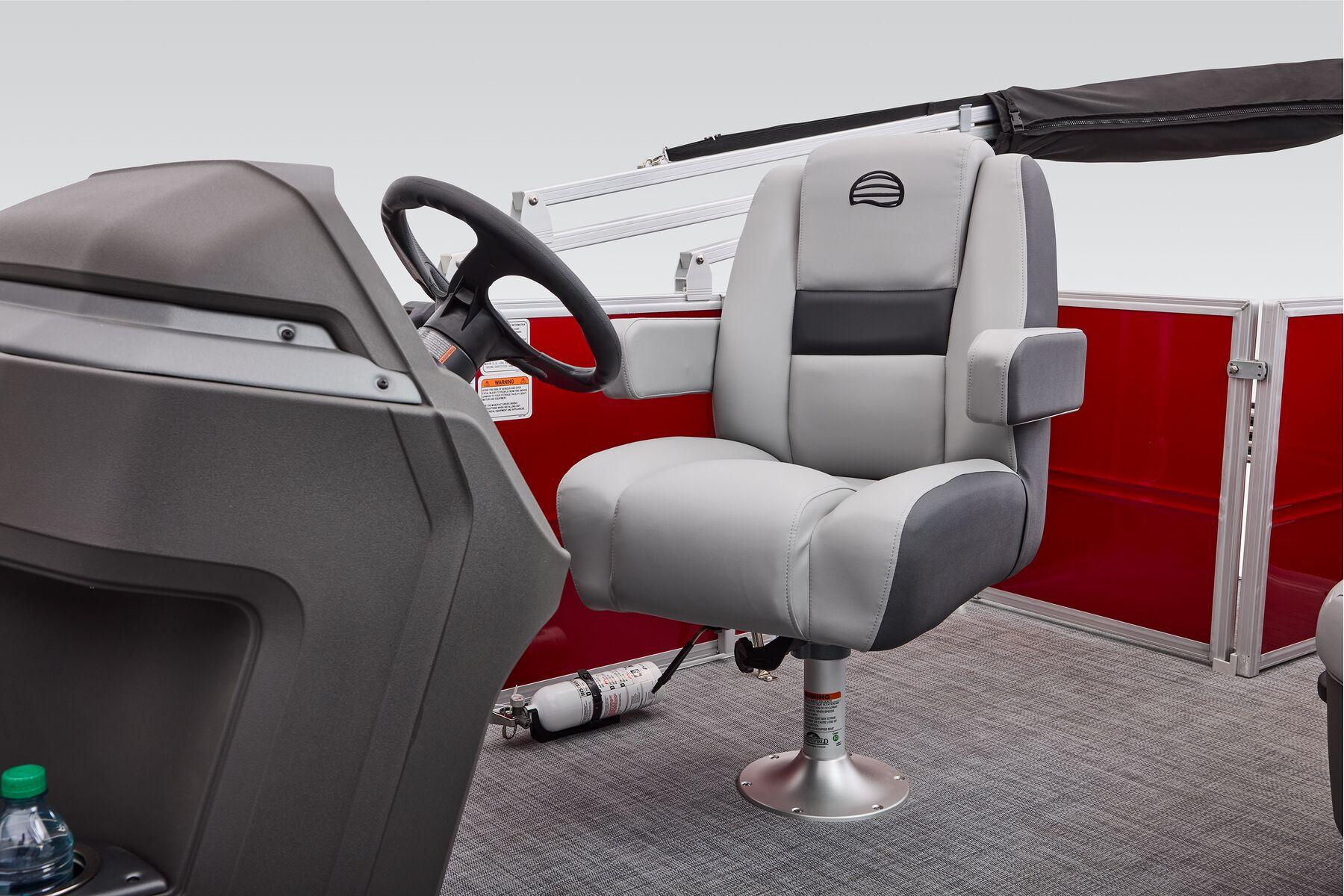 2026 Sun Tracker Party Barge 18 DLX Gallery