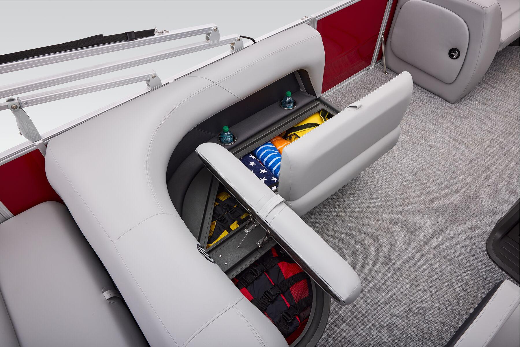 2026 Sun Tracker Party Barge 18 DLX Gallery