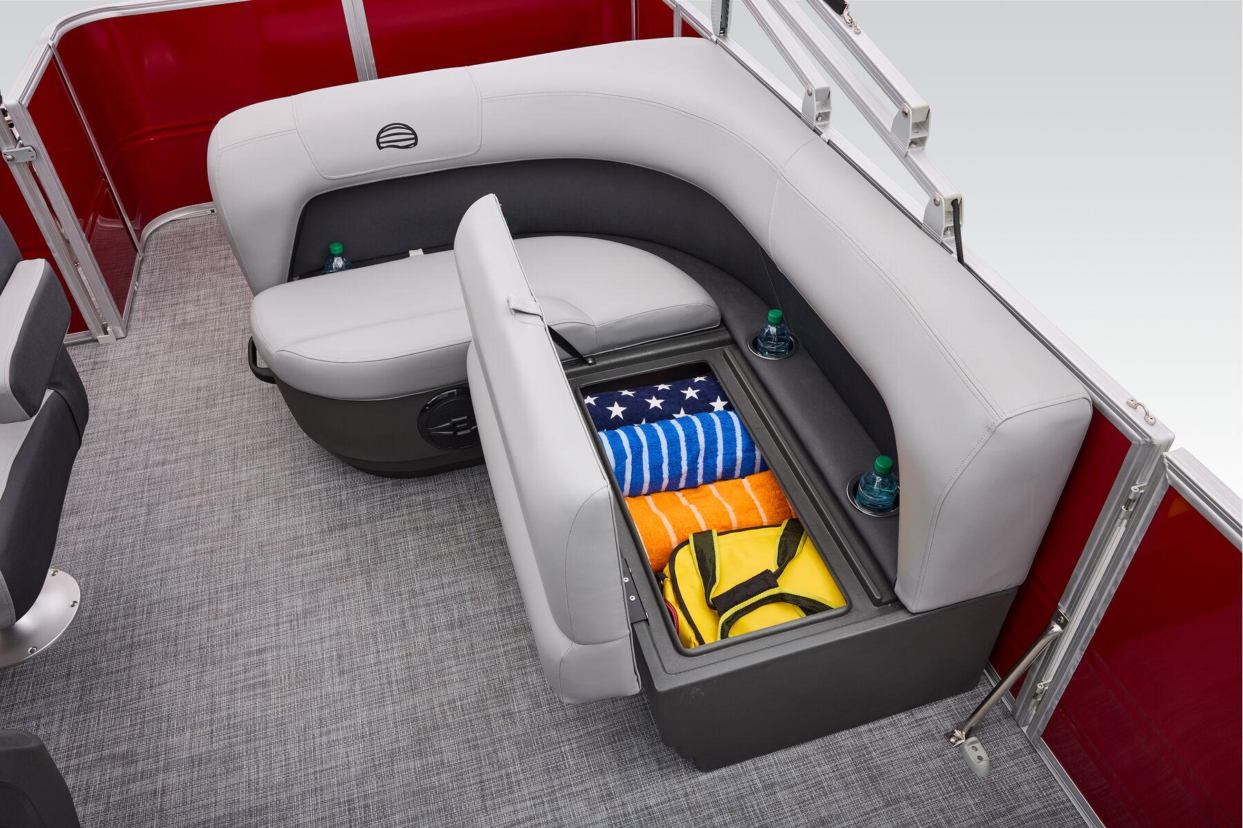 2026 Sun Tracker Party Barge 18 DLX Gallery