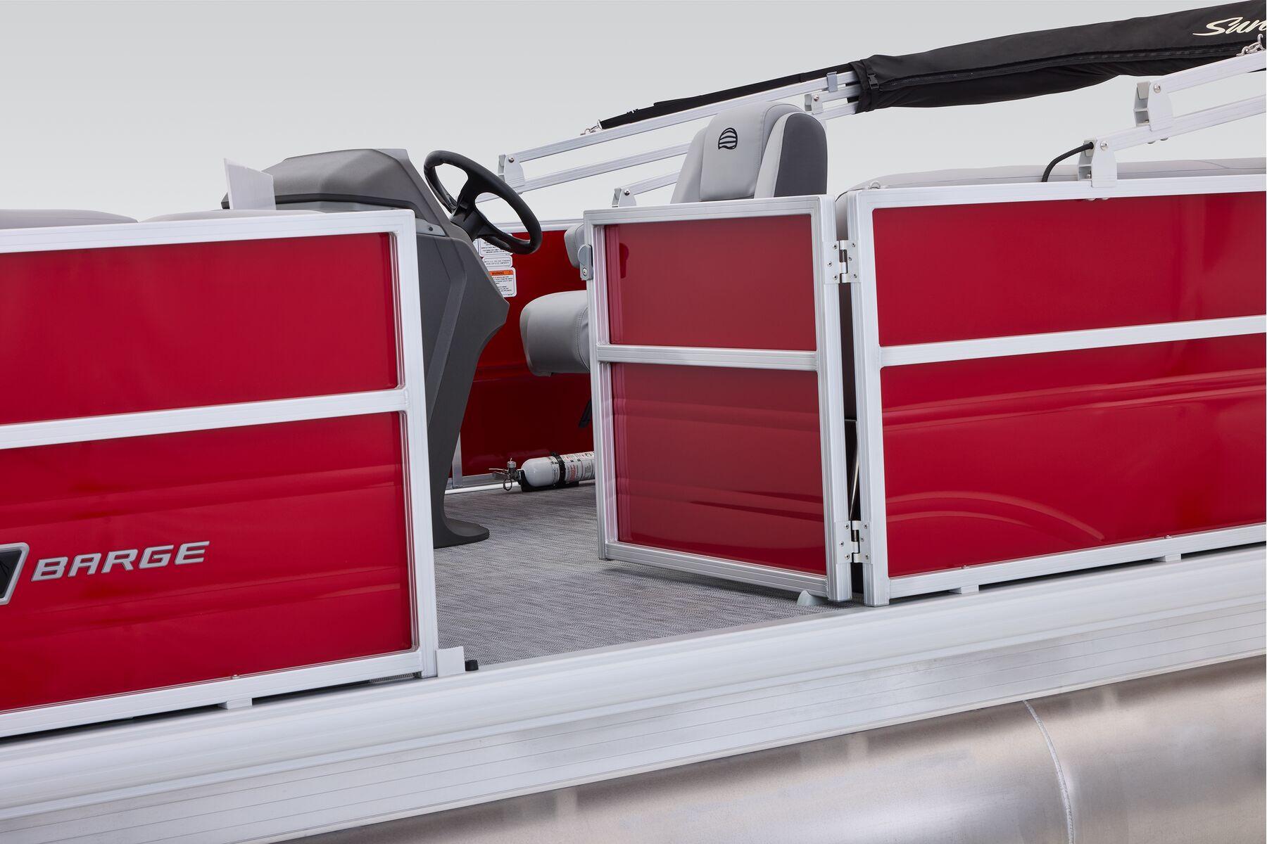 2026 Sun Tracker Party Barge 18 DLX Gallery