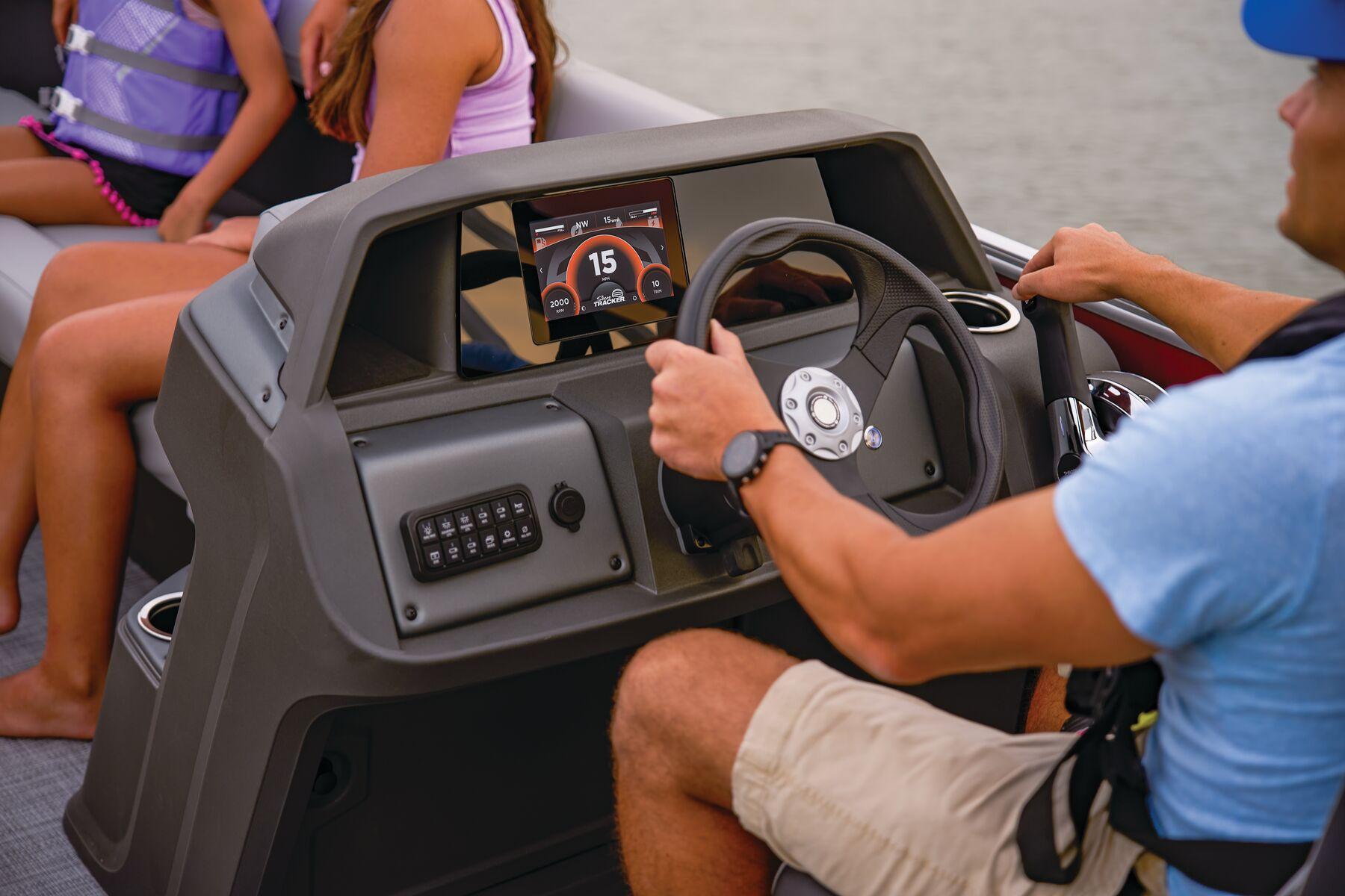 2026 Sun Tracker Party Barge 18 DLX Gallery