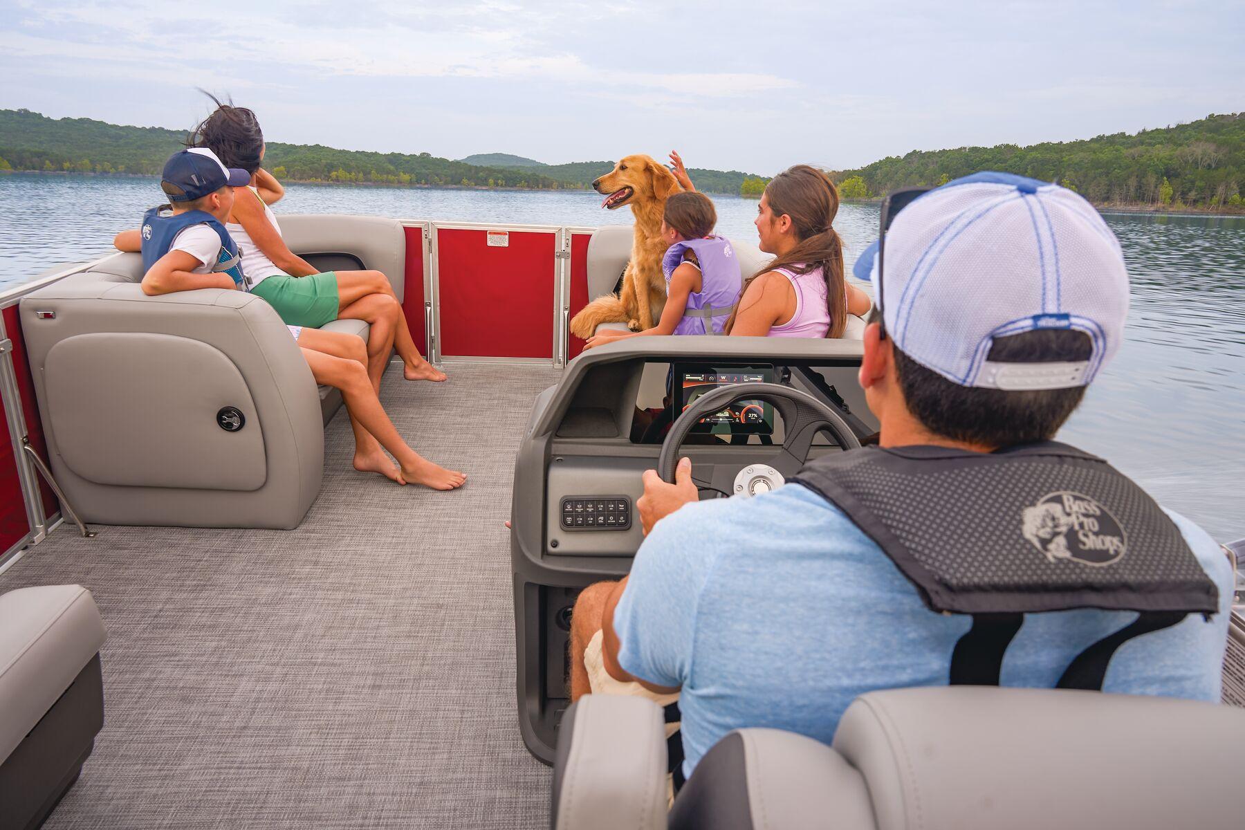 2026 Sun Tracker Party Barge 18 DLX Gallery