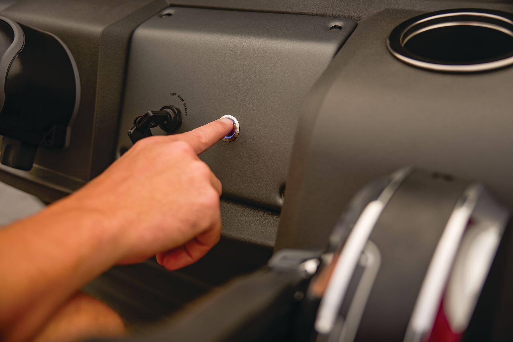 2026 Sun Tracker Party Barge 18 DLX Gallery