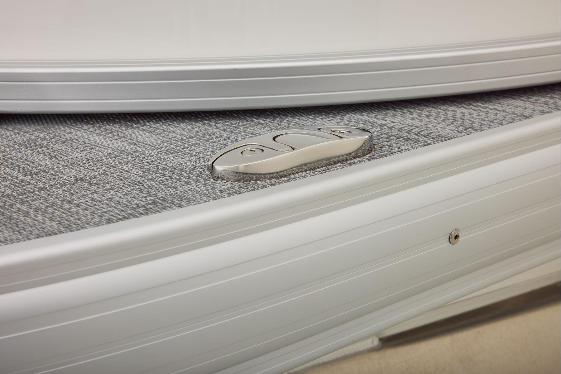 2026 Sun Tracker Party Barge 20 DLX Gallery