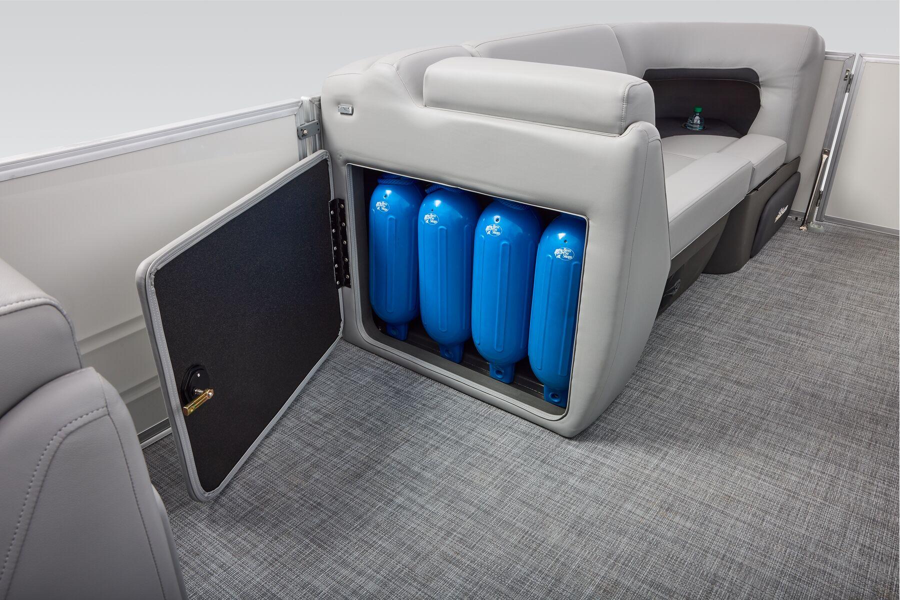 2026 Sun Tracker Party Barge 20 DLX Gallery