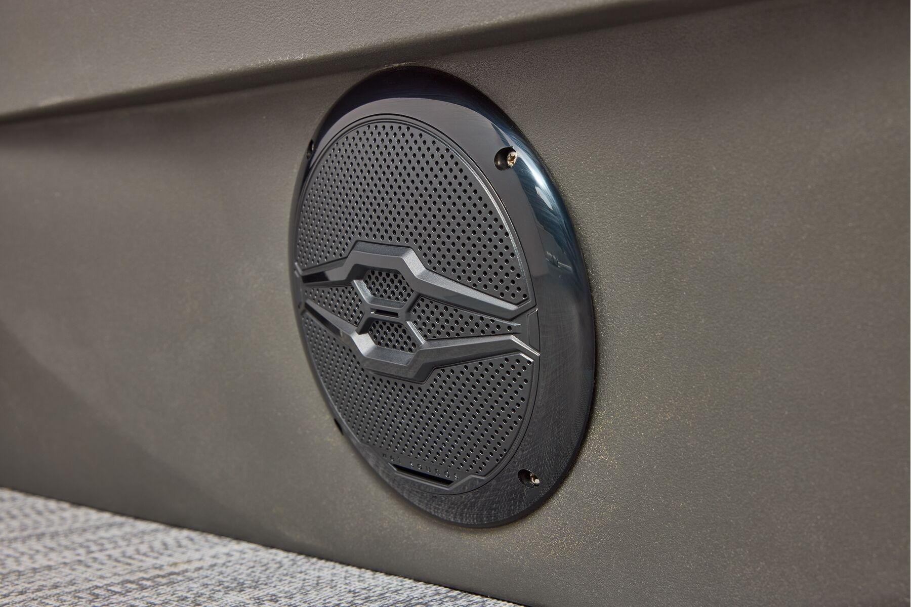 2026 Sun Tracker Party Barge 20 DLX Gallery