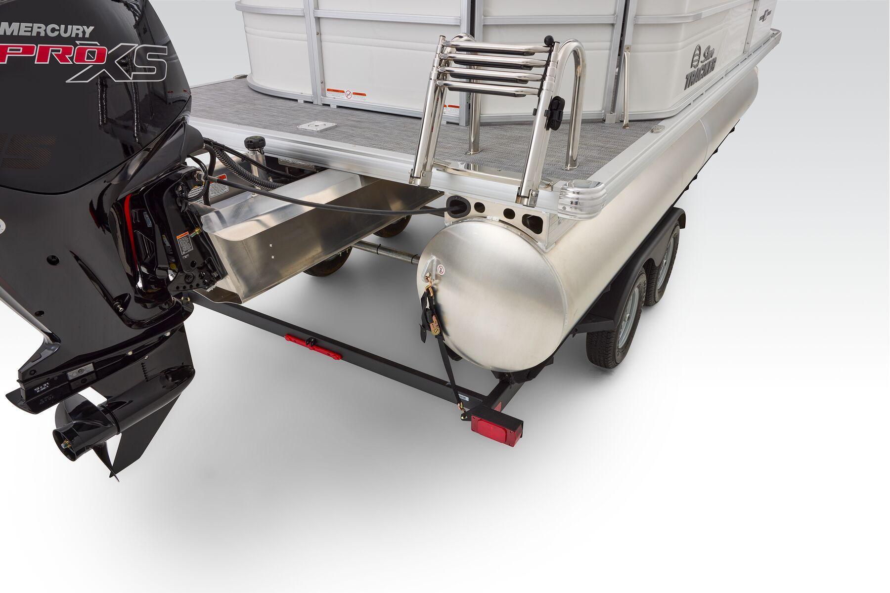 2026 Sun Tracker Party Barge 20 DLX Gallery