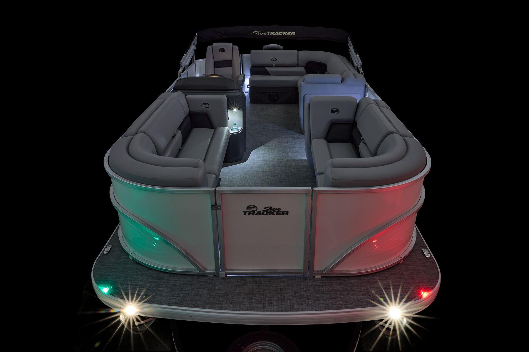 2026 Sun Tracker Party Barge 20 DLX Gallery