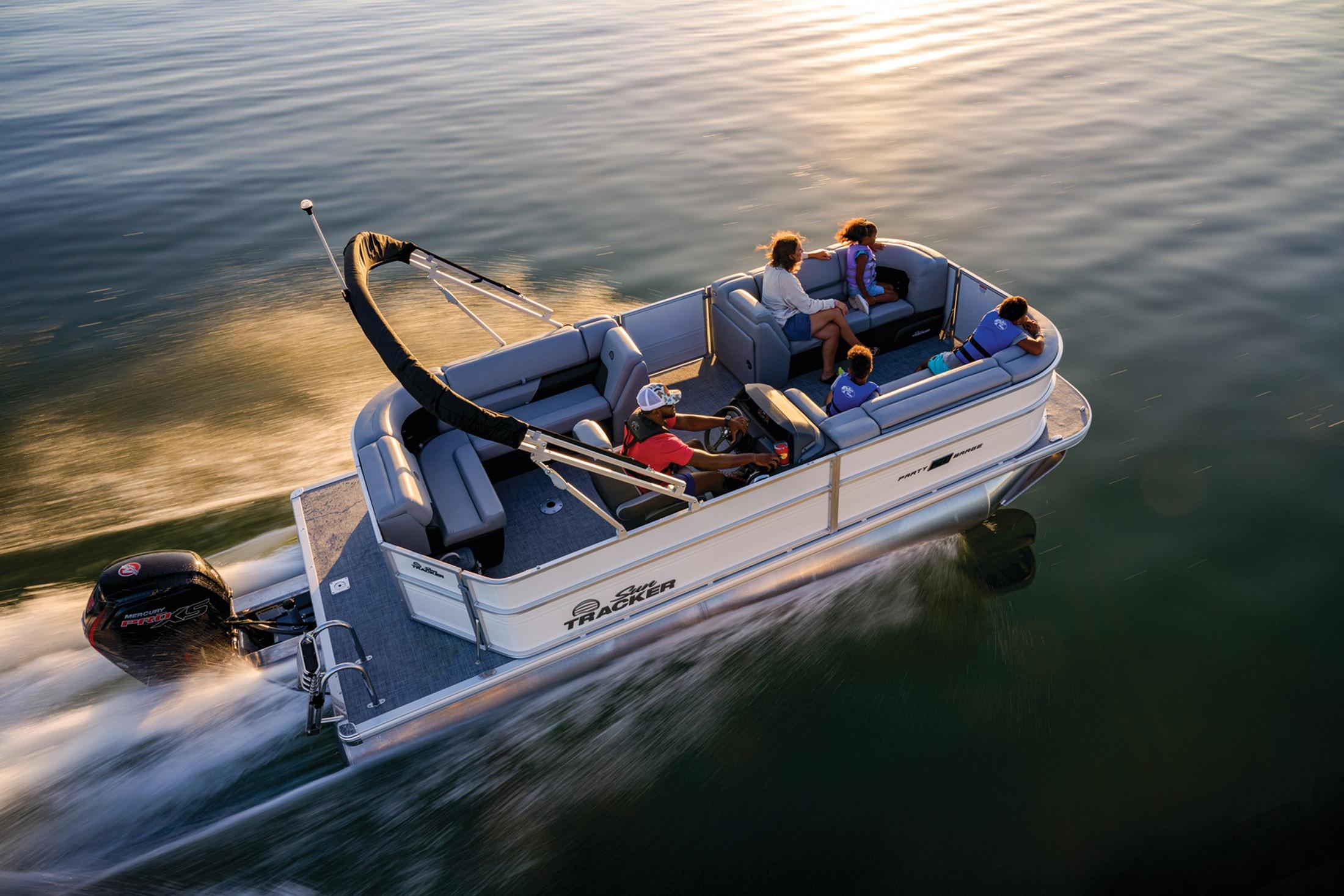 2026 Sun Tracker Party Barge 20 DLX Gallery