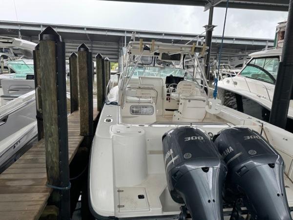 29' Boston Whaler, Listing Number 100916908, - Photo No. 3