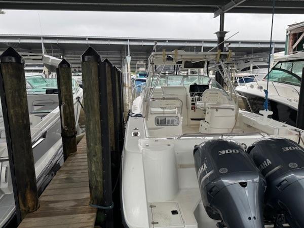 29' Boston Whaler, Listing Number 100916908, - Photo No. 5