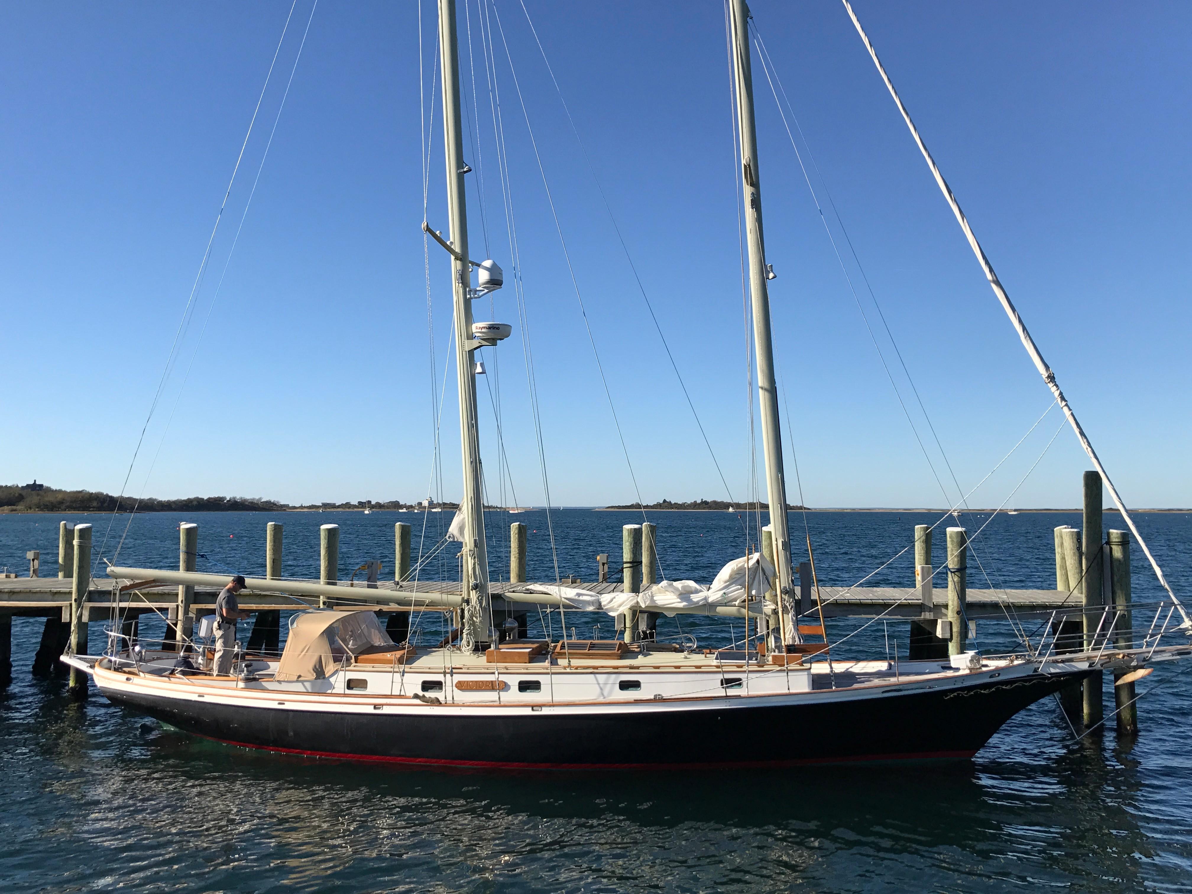 victoria yacht for sale