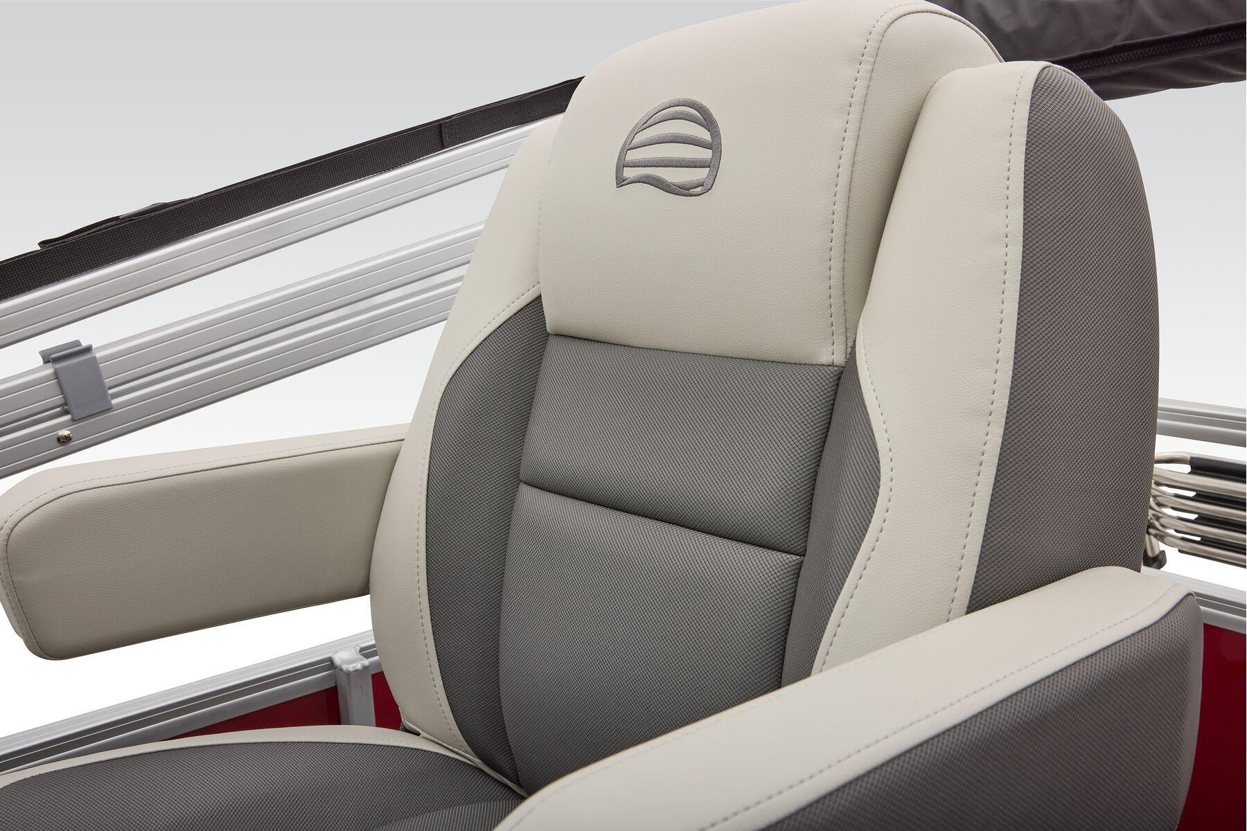 2026 Sun Tracker Bass Buggy 16 XL Select Gallery