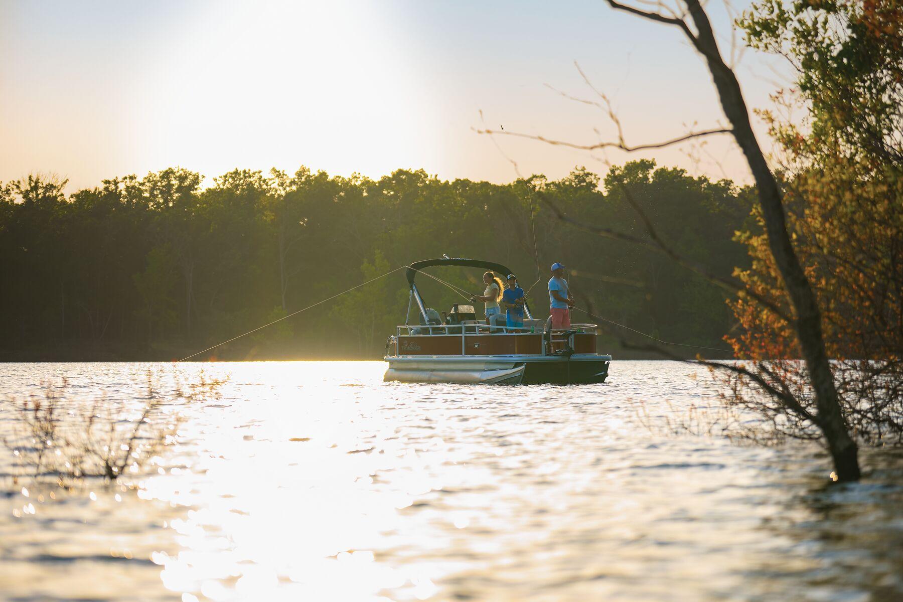 2026 Sun Tracker Bass Buggy 16 XL Select Gallery