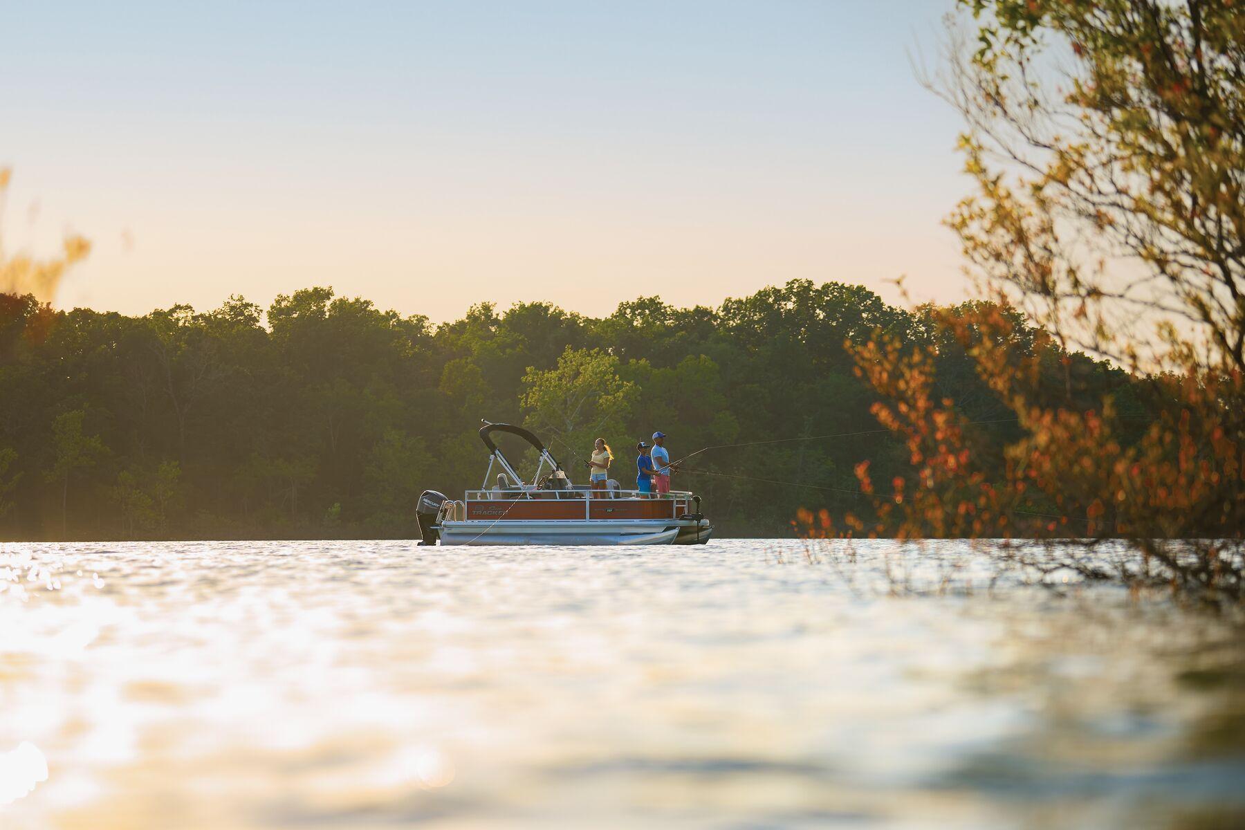 2026 Sun Tracker Bass Buggy 16 XL Select Gallery