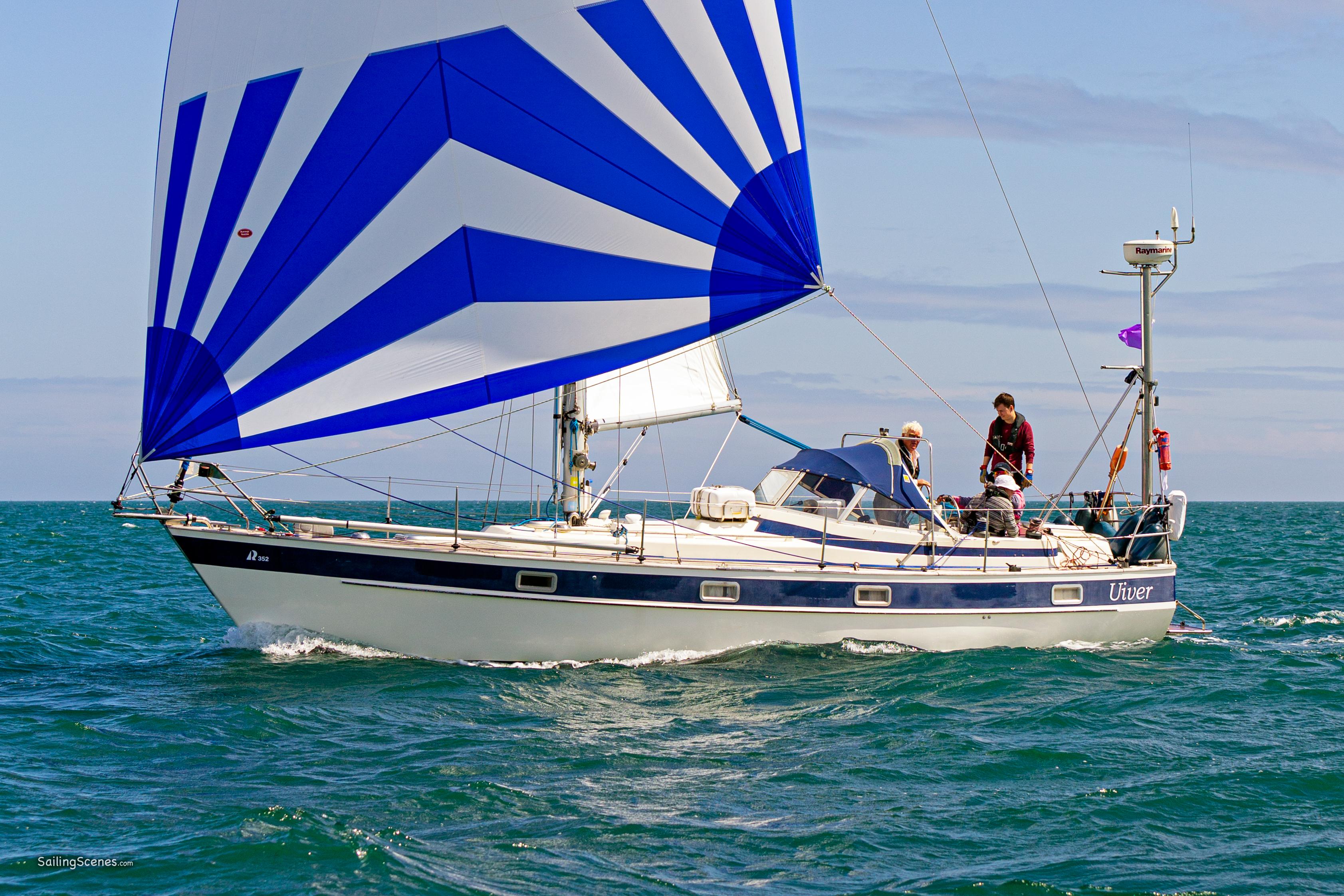Hallberg-Rassy 352 for sale