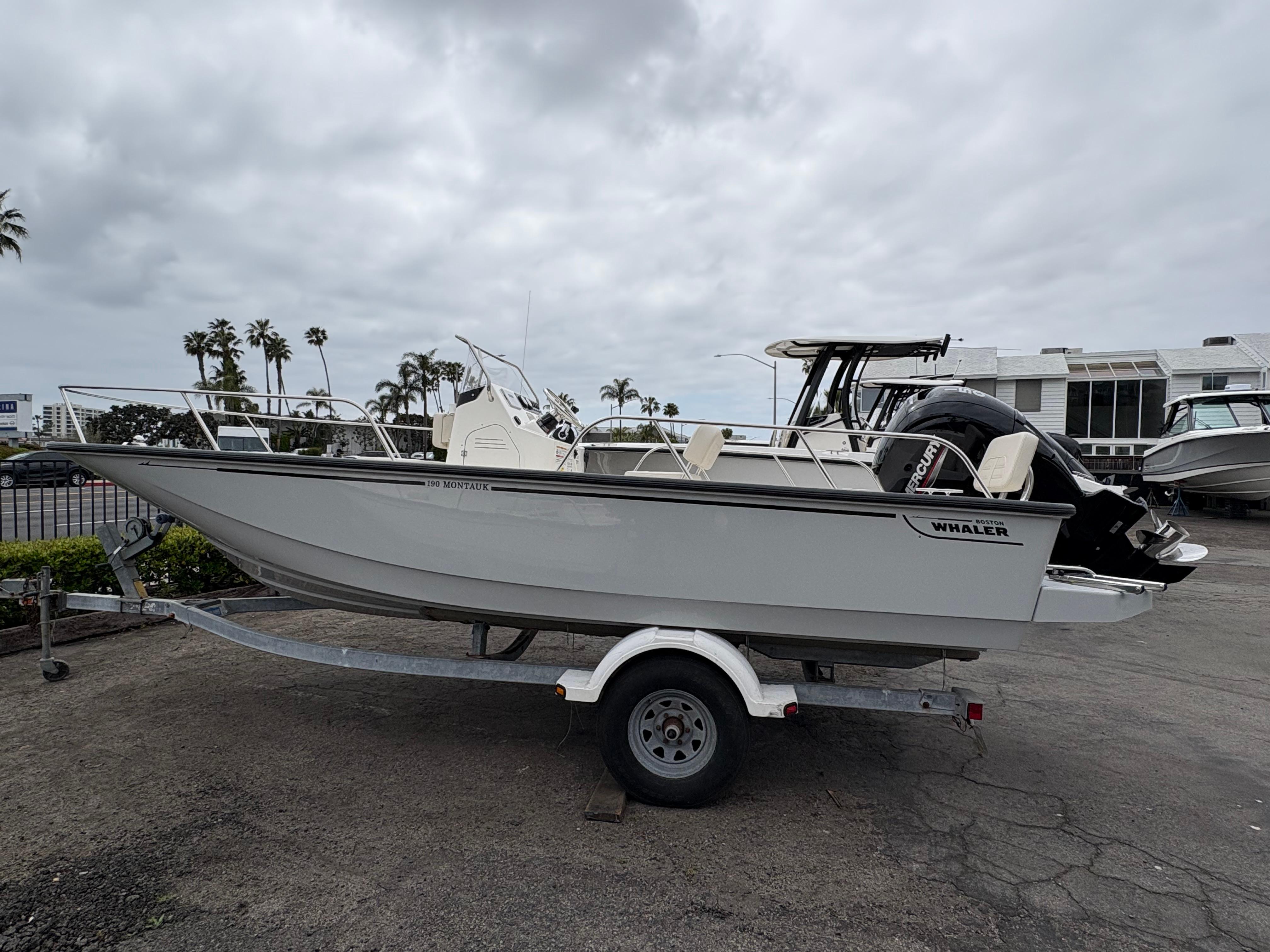 2025 Boston Whaler 190 Montauk #BW0411A inventory image at Sun Country Marine Group, Newport Beach 2025 Boston Whaler 190 Montauk #BW0411A inventory image at Sun Country Marine Group, Newport Beach
