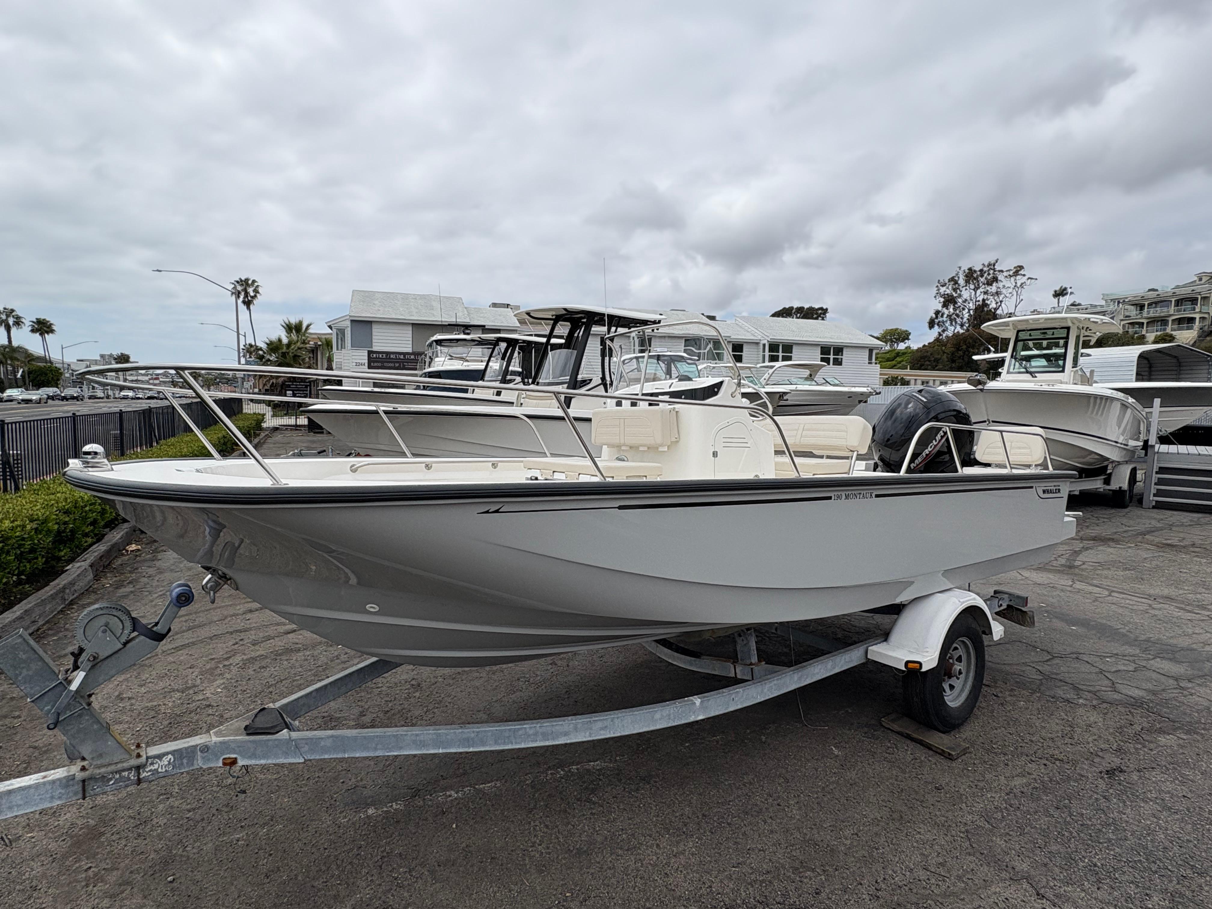 2025 Boston Whaler 190 Montauk #BW0411A inventory image at Sun Country Marine Group, Newport Beach 2025 Boston Whaler 190 Montauk #BW0411A inventory image at Sun Country Marine Group, Newport Beach