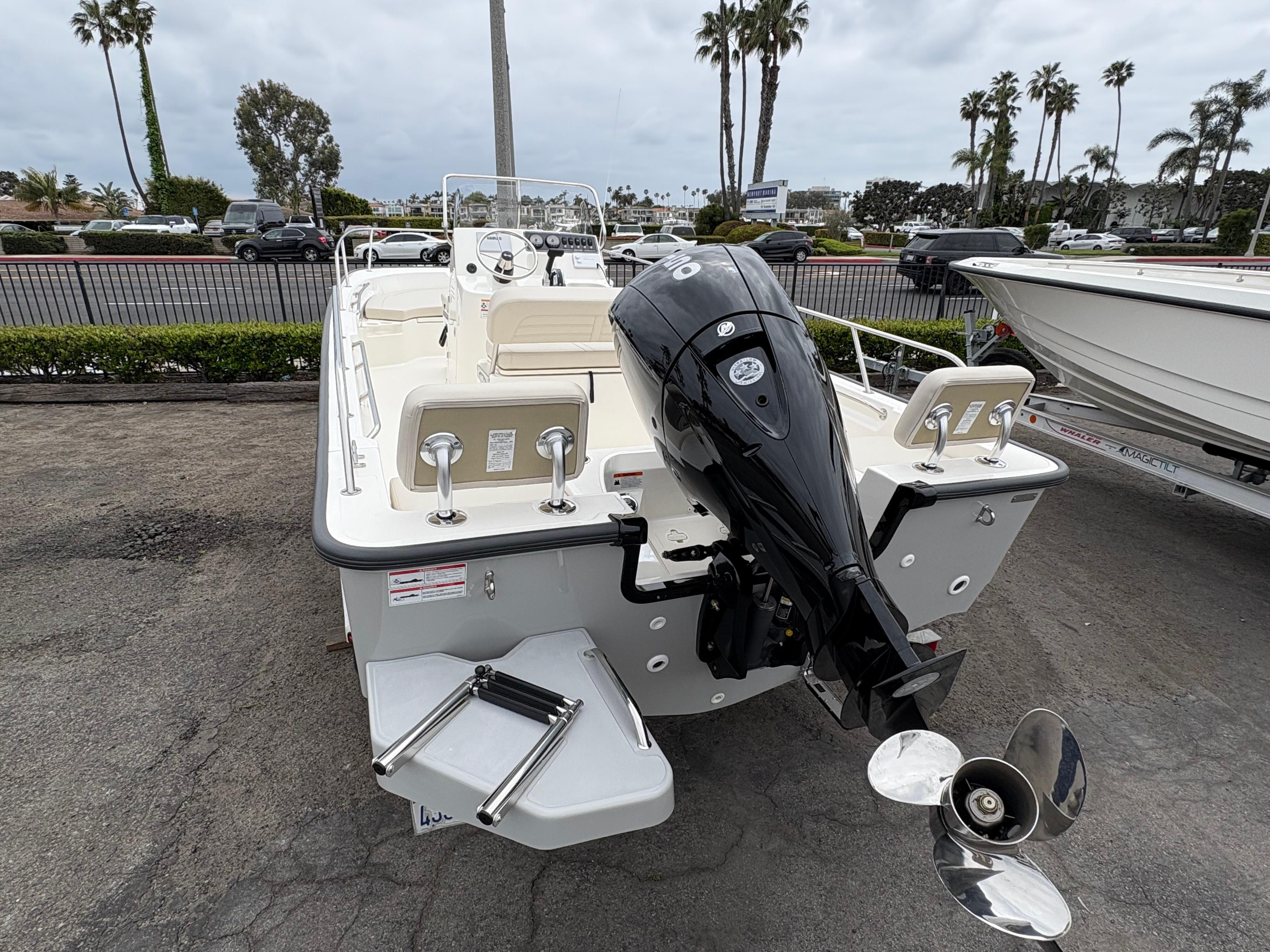 2025 Boston Whaler 190 Montauk #BW0411A inventory image at Sun Country Marine Group, Newport Beach 2025 Boston Whaler 190 Montauk #BW0411A inventory image at Sun Country Marine Group, Newport Beach