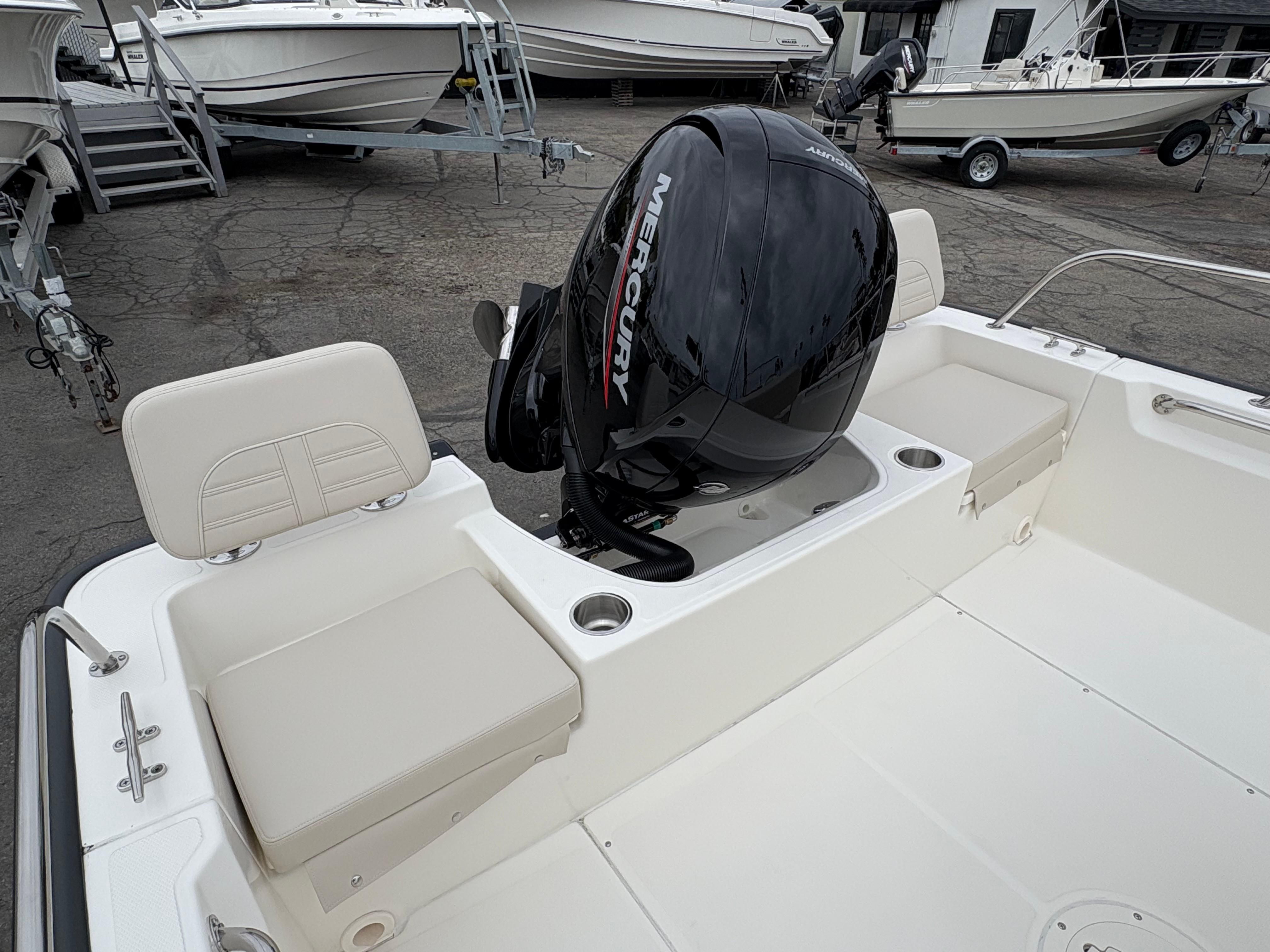 2025 Boston Whaler 190 Montauk #BW0411A inventory image at Sun Country Marine Group, Newport Beach 2025 Boston Whaler 190 Montauk #BW0411A inventory image at Sun Country Marine Group, Newport Beach