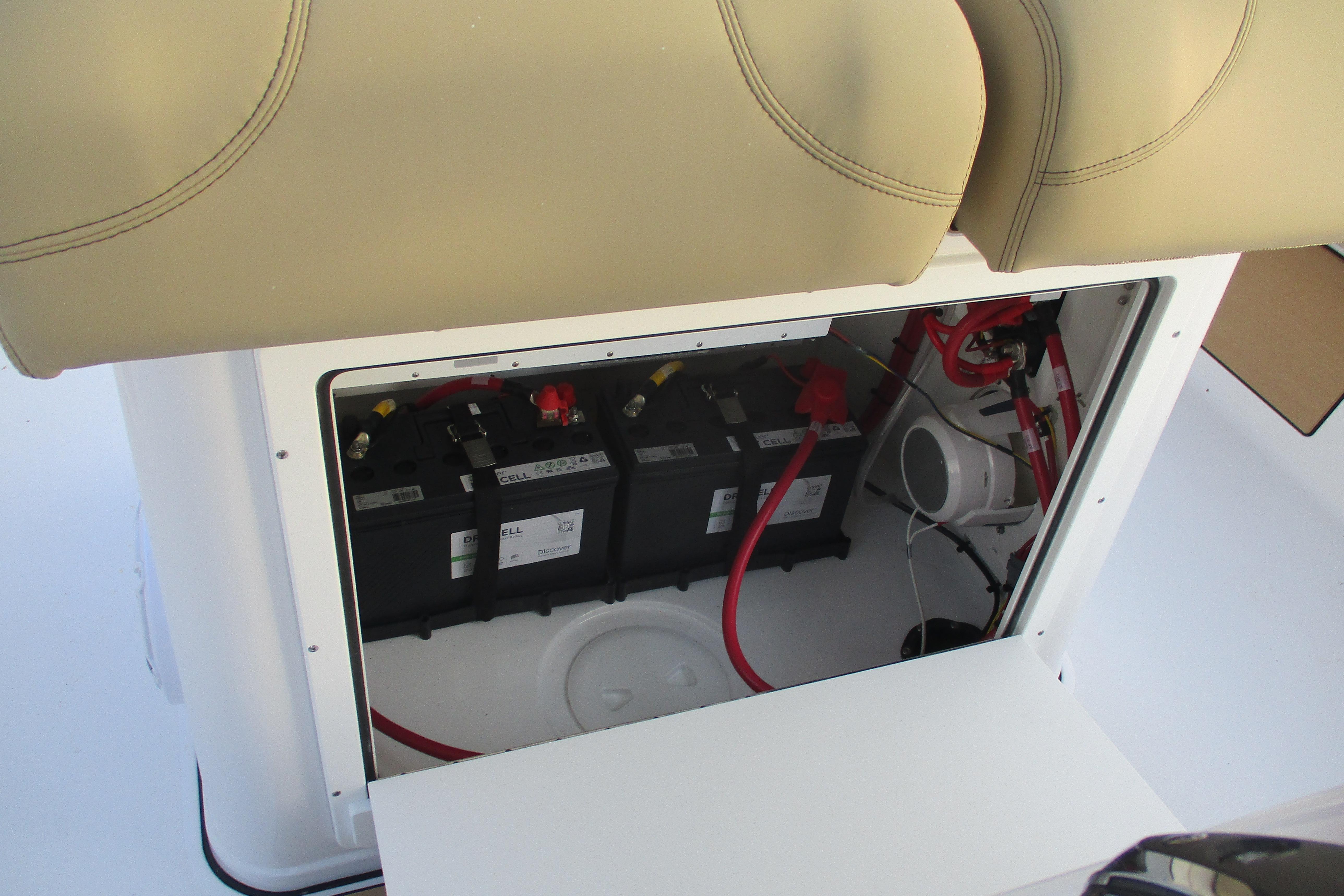 2026 Sportsman Masters 267OE Bay Boat-22