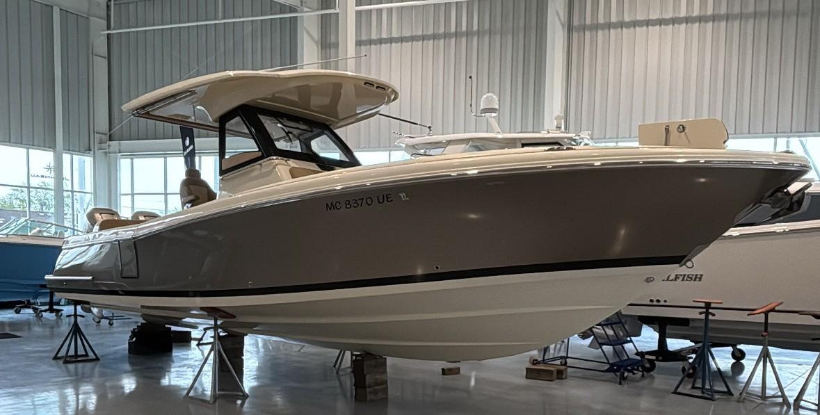2018-chris-craft-30-catalina-power-9741365-978194250-0-130520251202-21