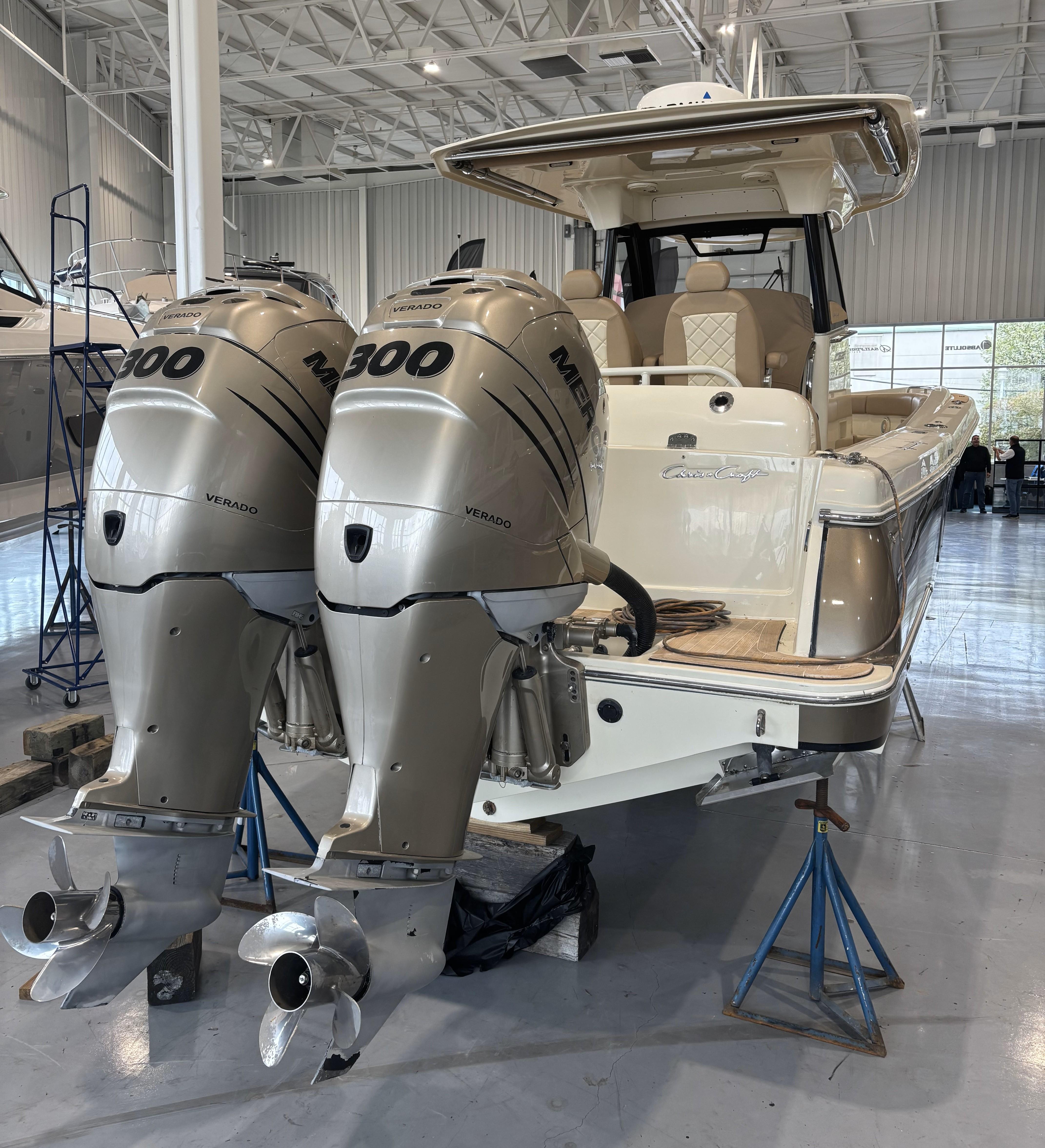 2018-chris-craft-30-catalina-power-9741365-978194251-0-130520251202-1