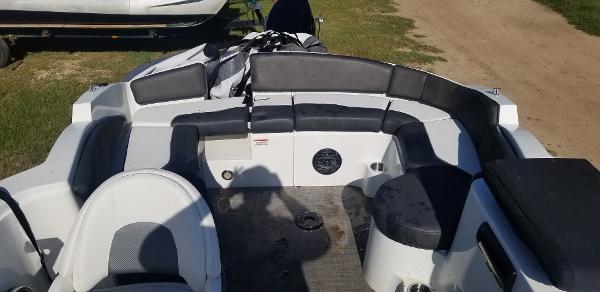 2015 Caravelle boat for sale, model of the boat is Razor 219 UU & Image # 6 of 11