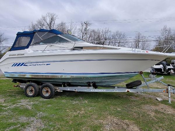 1992 Sea Ray boat for sale, model of the boat is 27' SUNDANCER & Image # 3 of 12