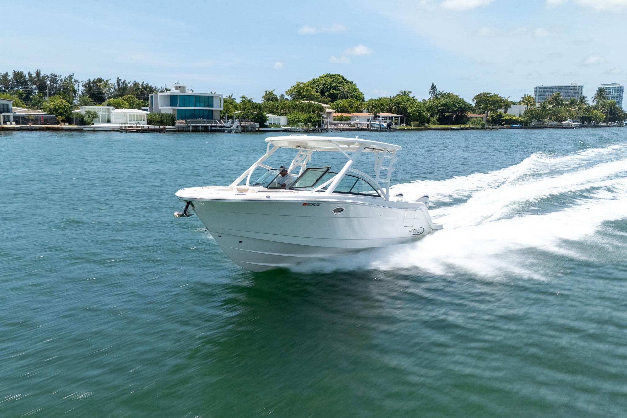 2024-robalo-r317-dual-console-power-9821374-20250530123105185-1_XLARGE