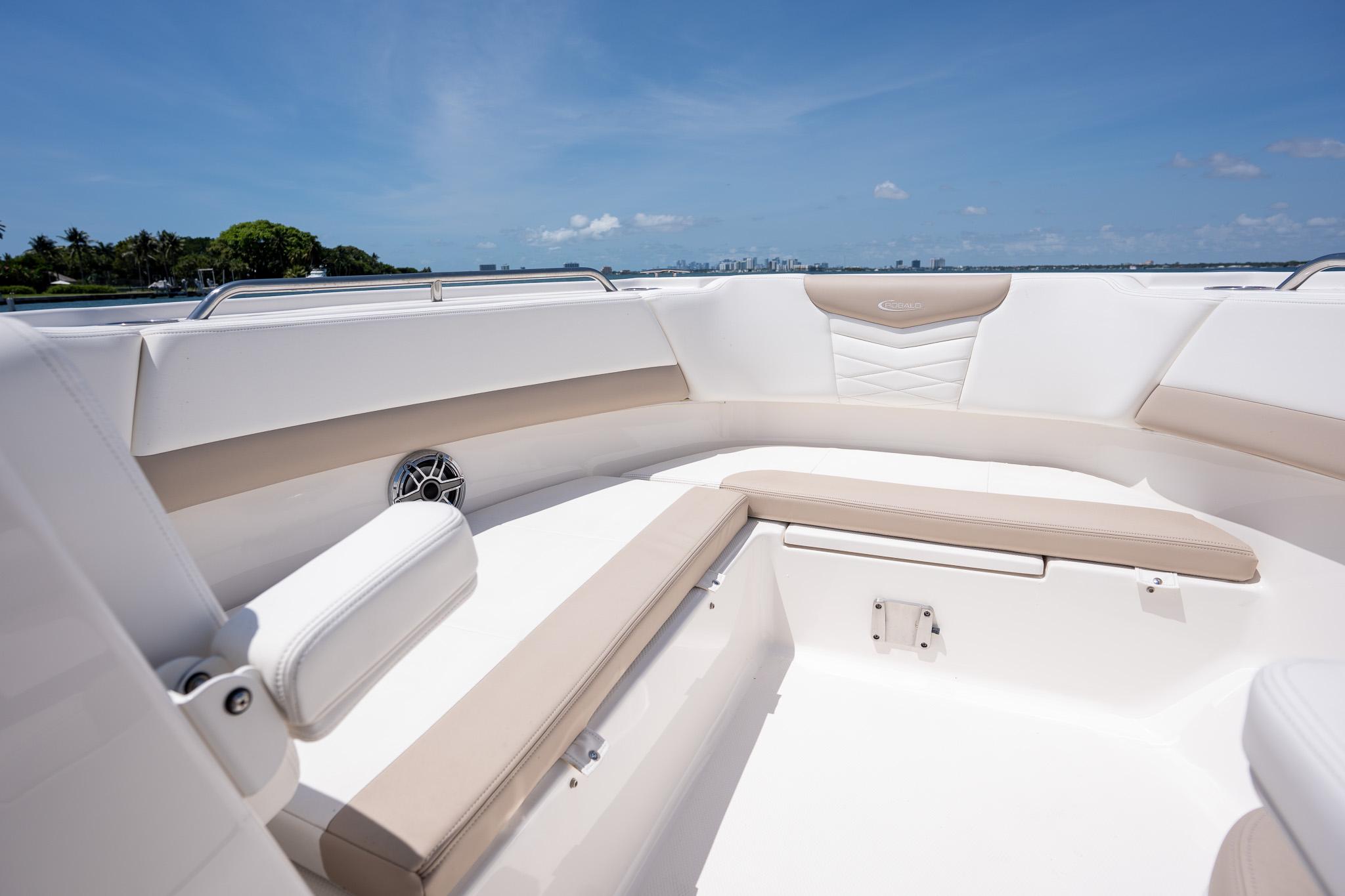 2024-robalo-r317-dual-console-power-9821374-20250530123123374-1_XLARGE