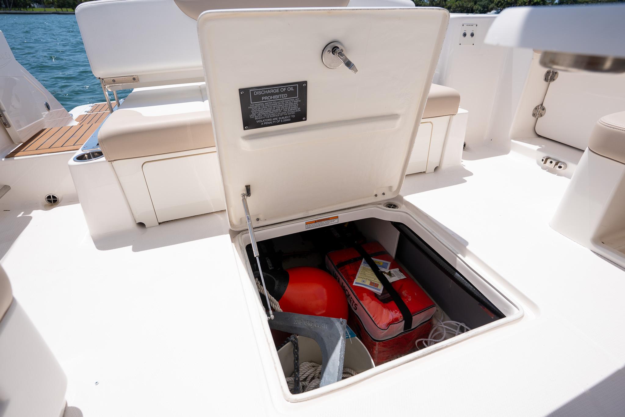 2024-robalo-r317-dual-console-power-9821374-20250530123138480-1_XLARGE