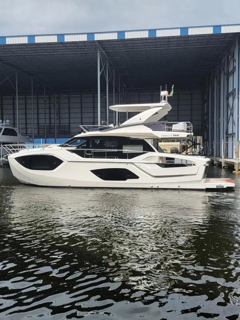  Yacht Photos Pics 2023-Absolute-52-Fly