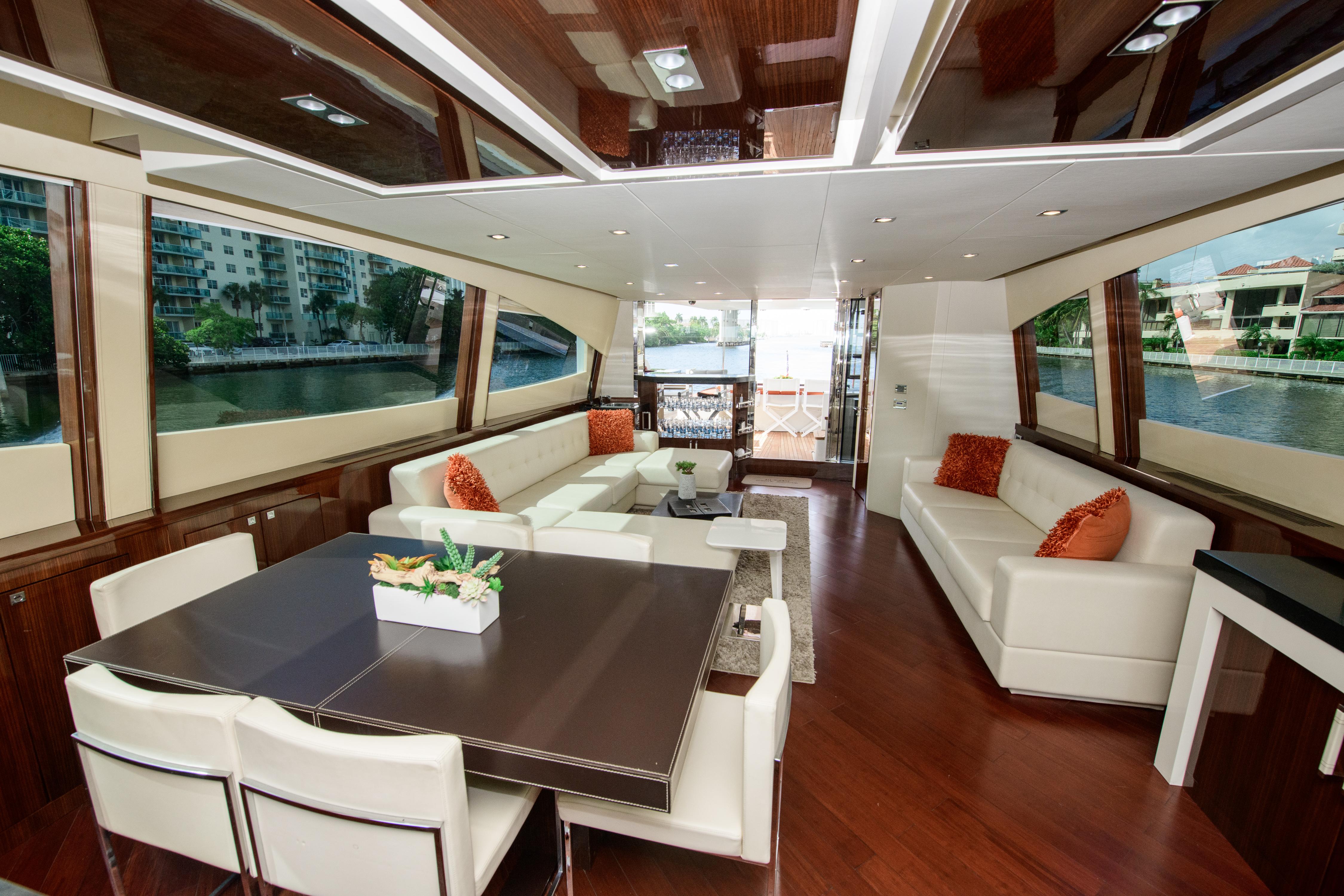 Lazzara 92 JUKASA III - Salon