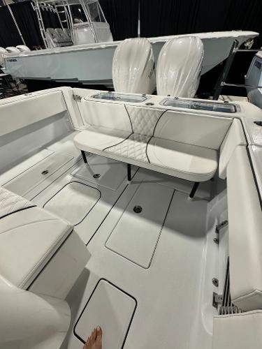 32' Contender, Listing Number 100906219, - Photo No. 7