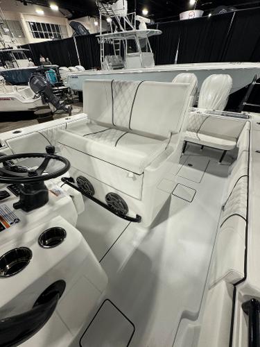 32' Contender, Listing Number 100906219, - Photo No. 23