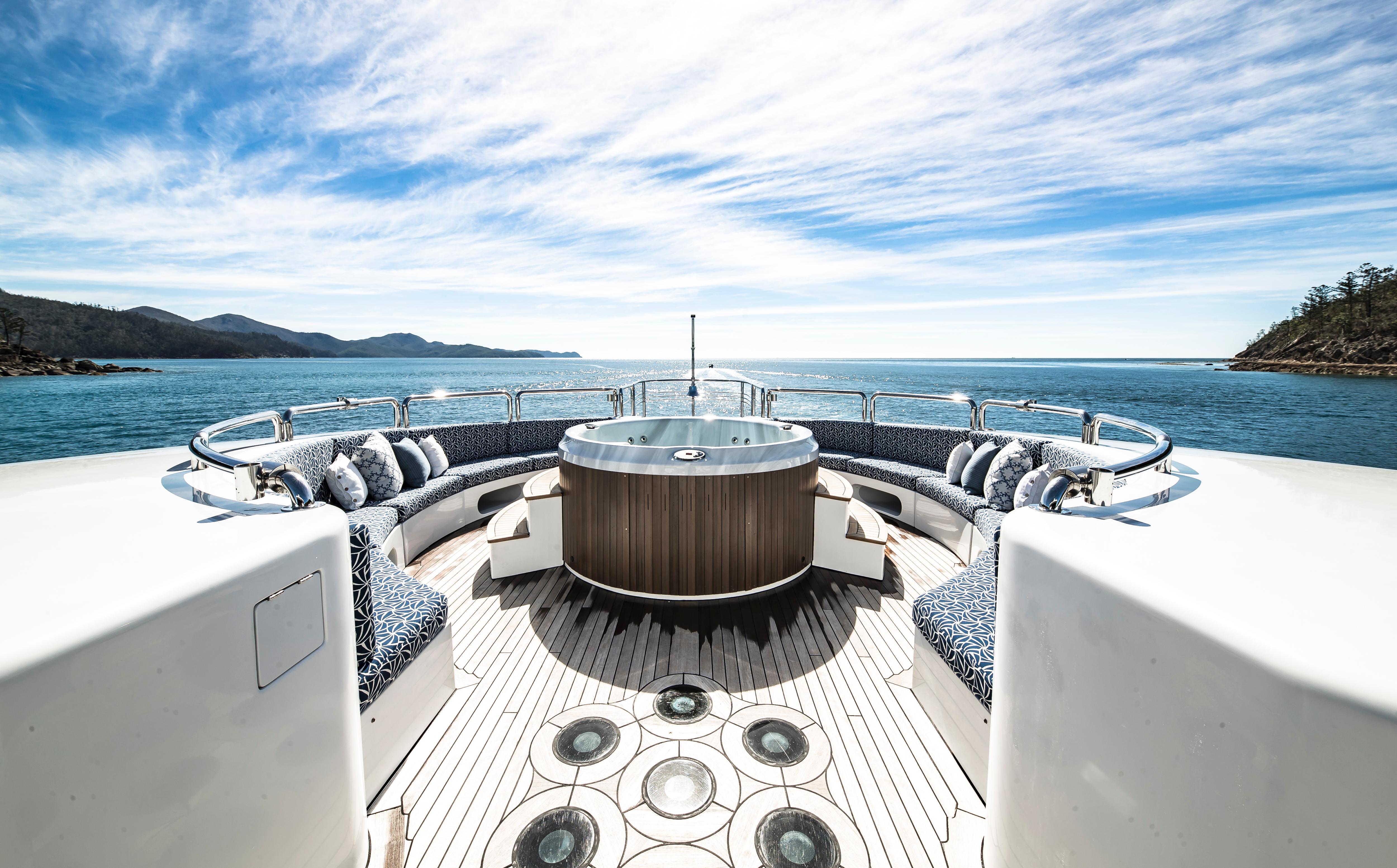 luxury yachts for sale gold coast