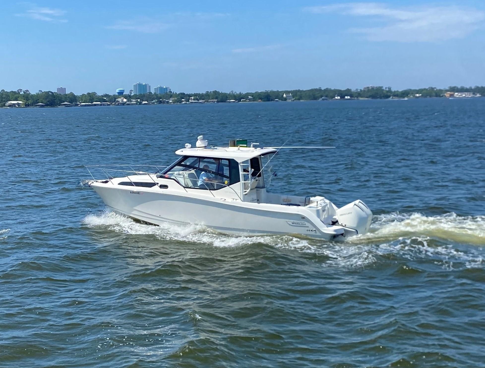 2021 Boston Whaler 325 Conquest Optimism