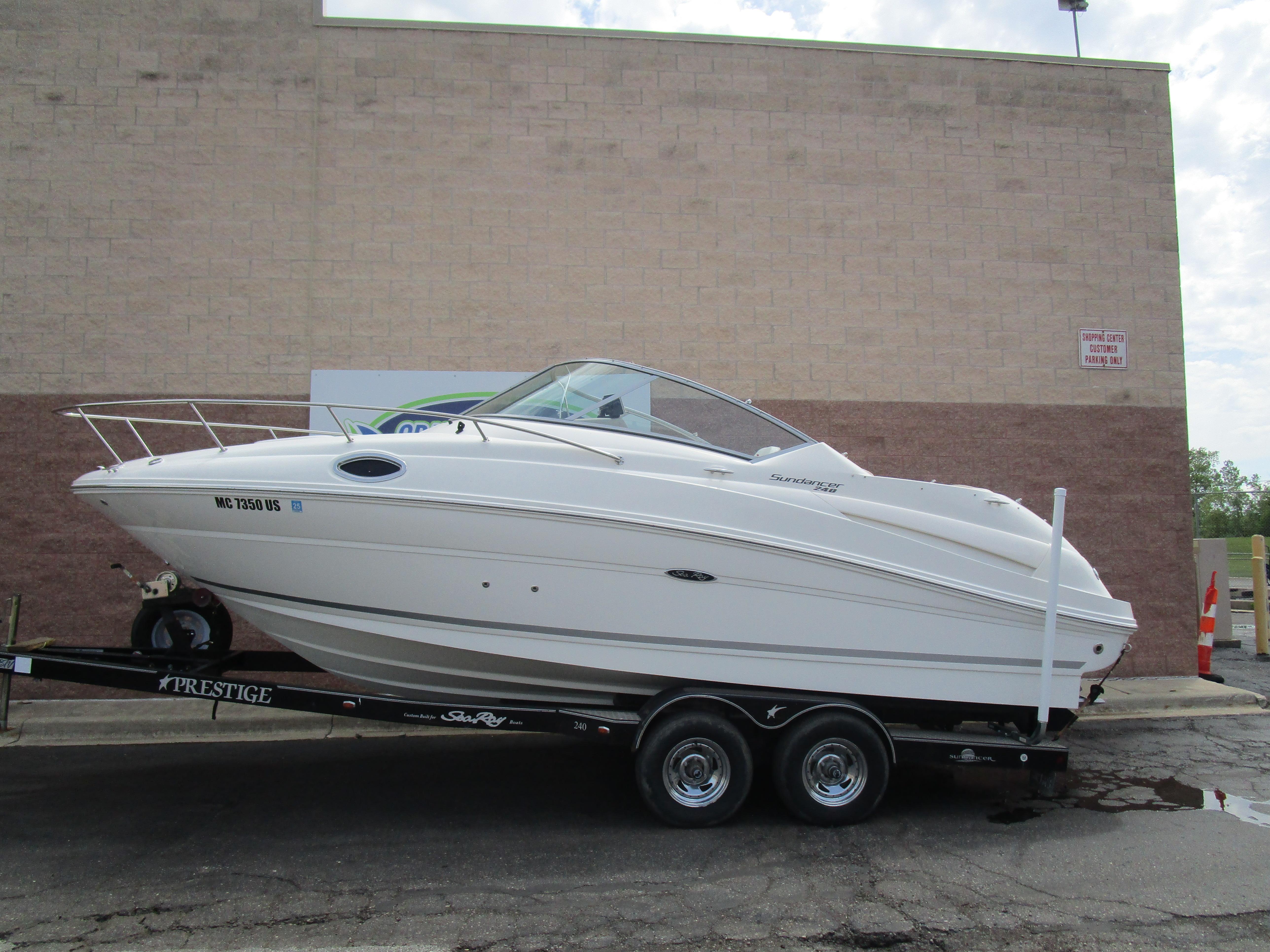 2010 Sea Ray 240 SUN DANCER Gallery