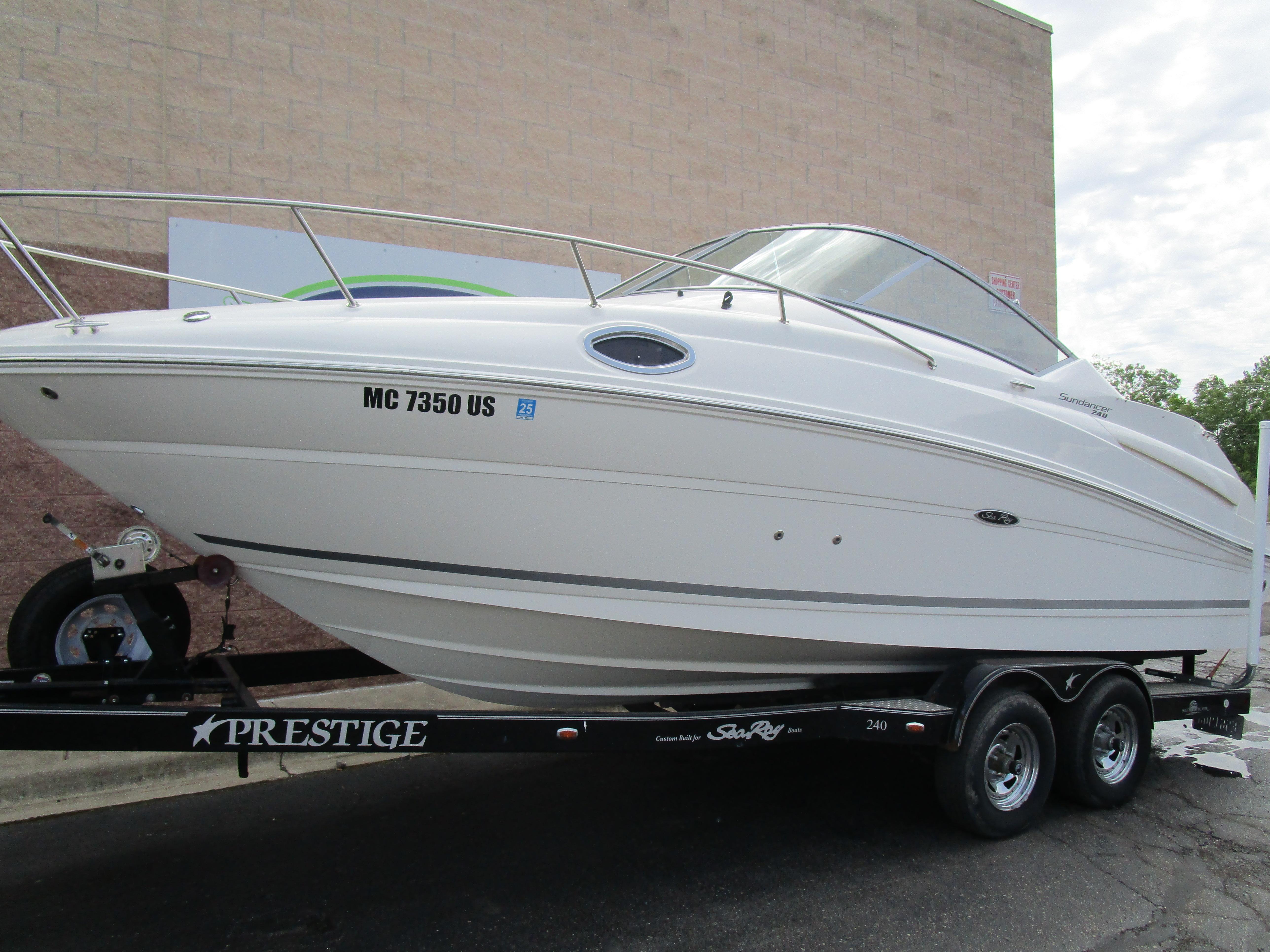 2010 Sea Ray 240 SUN DANCER Gallery