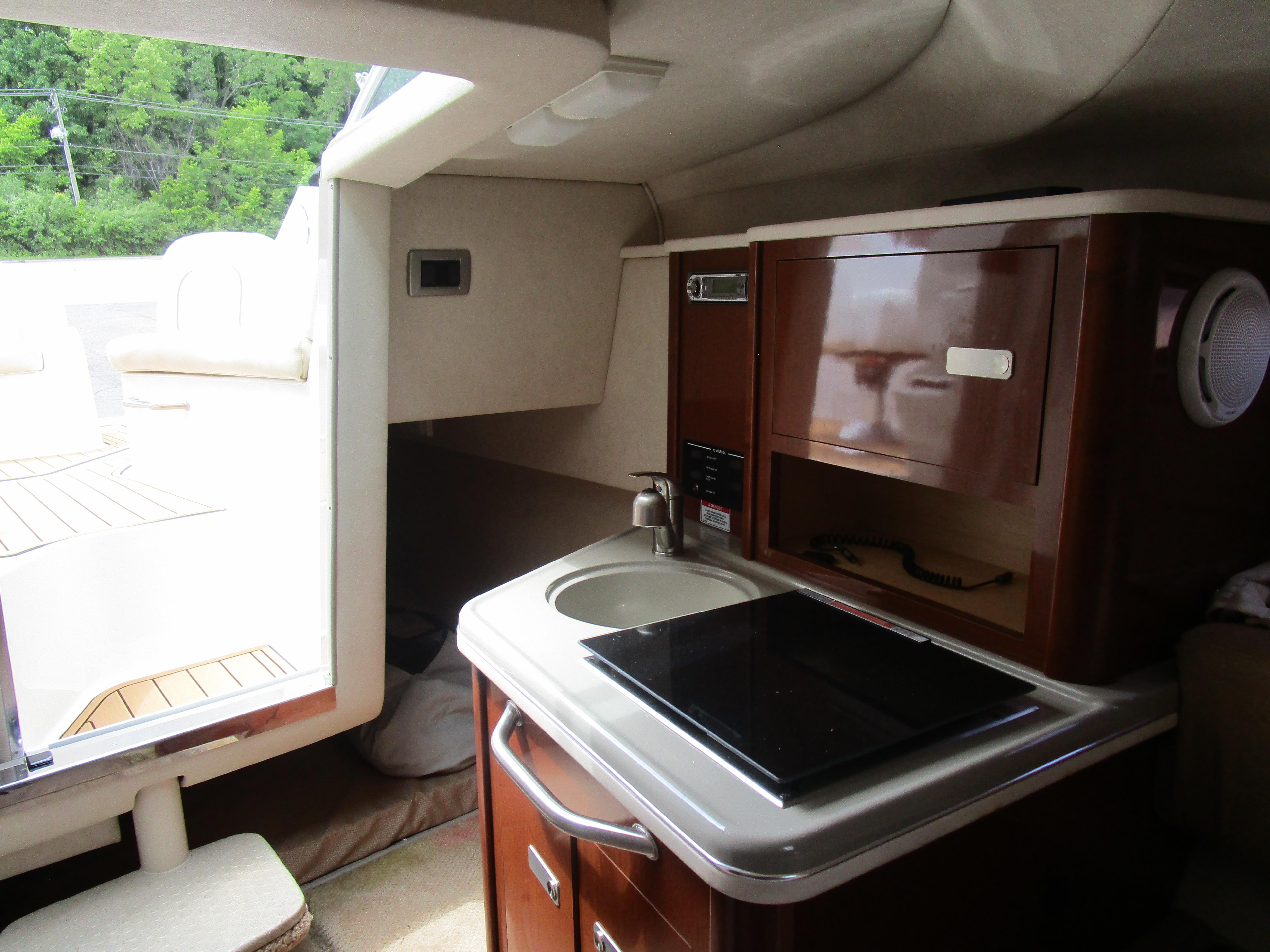 2010 Sea Ray 240 SUN DANCER Gallery