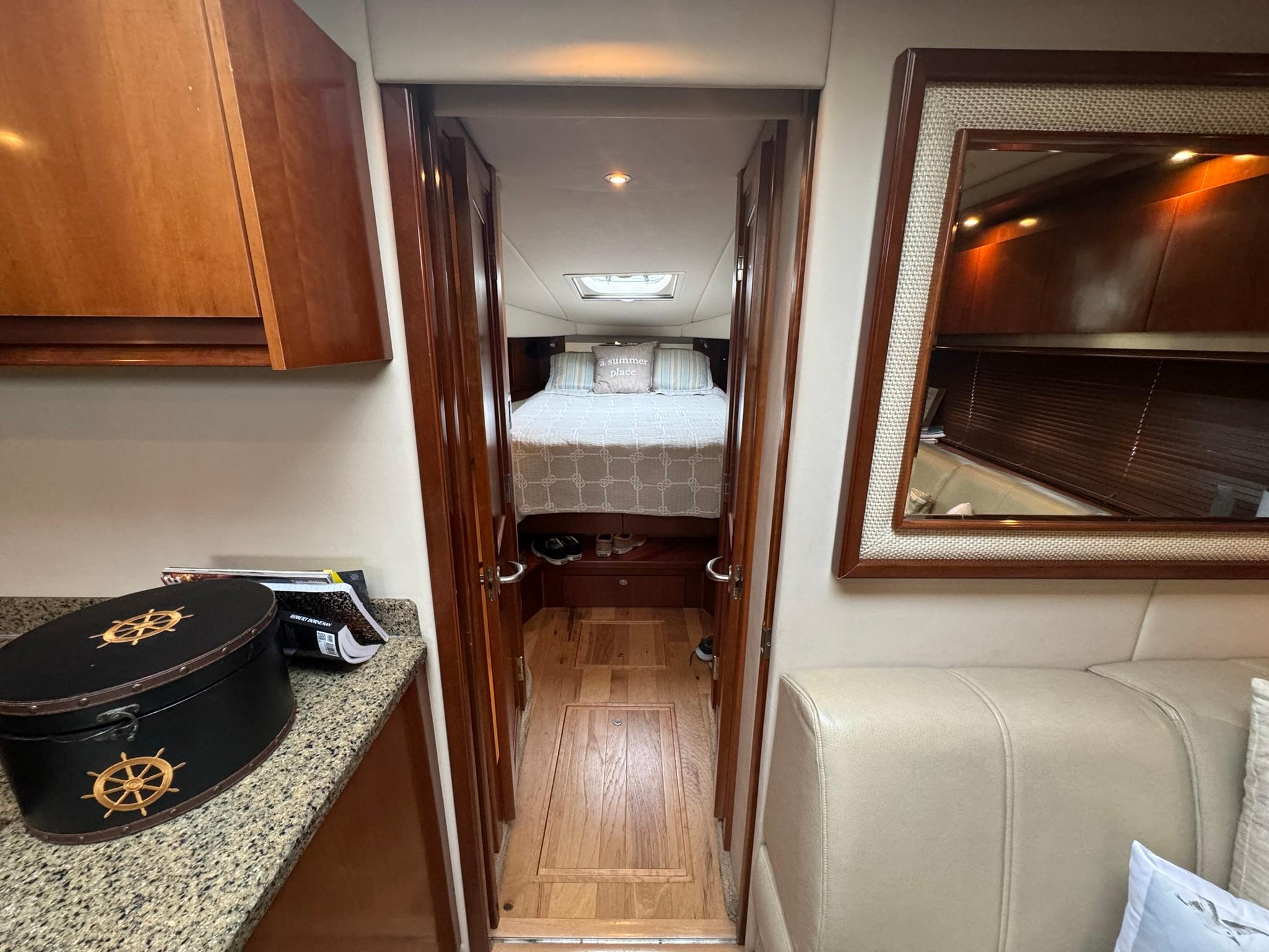 NY 9318 DW Knot 10 Yacht Sales