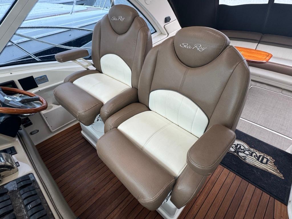 NY 9318 DW Knot 10 Yacht Sales