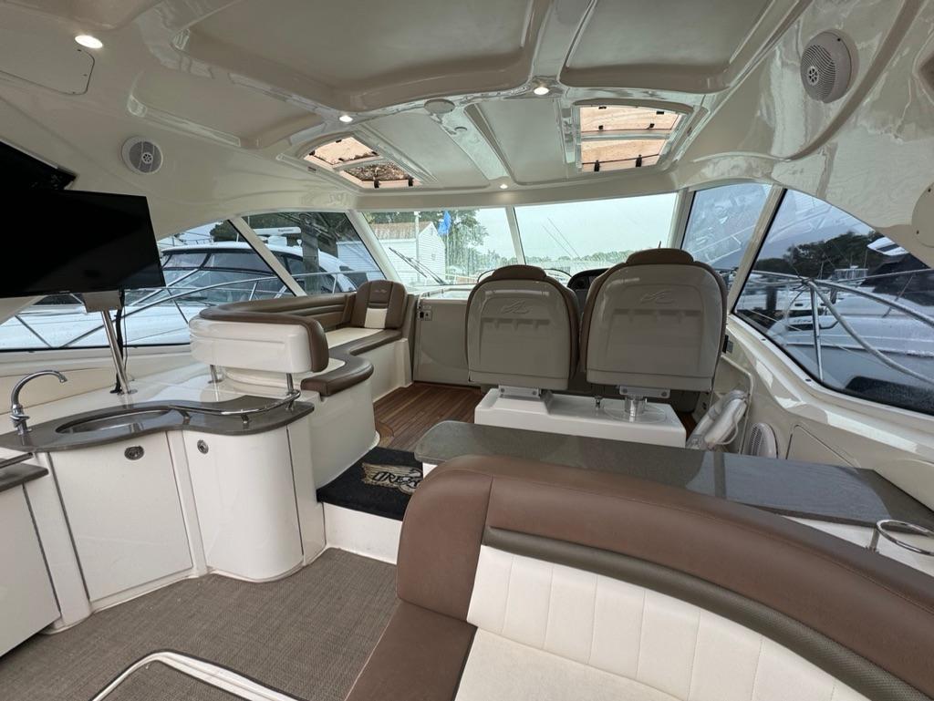 NY 9318 DW Knot 10 Yacht Sales