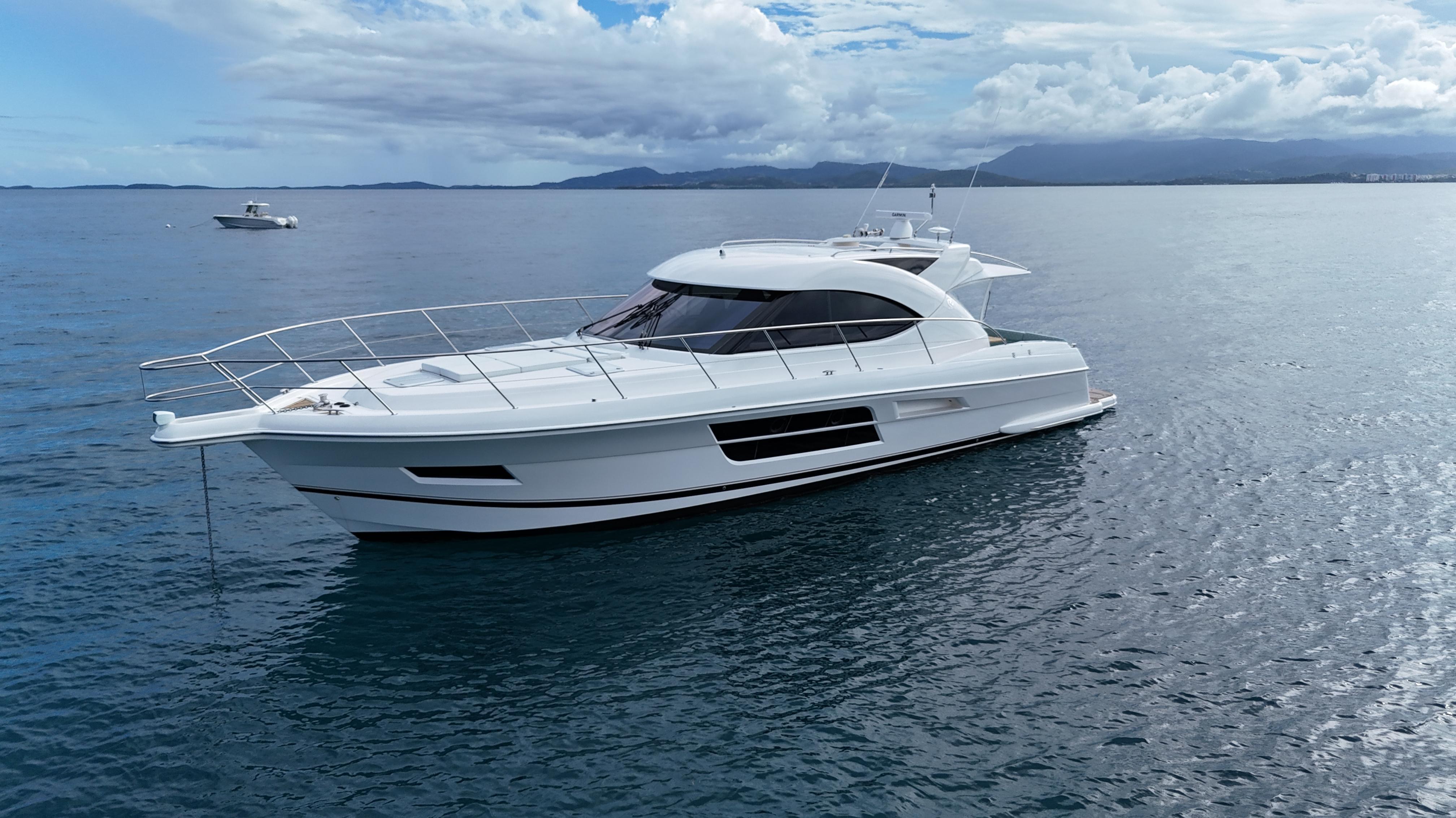Riviera-5000 Sport Yacht 2016 -PR-9791401 | Thumbnail